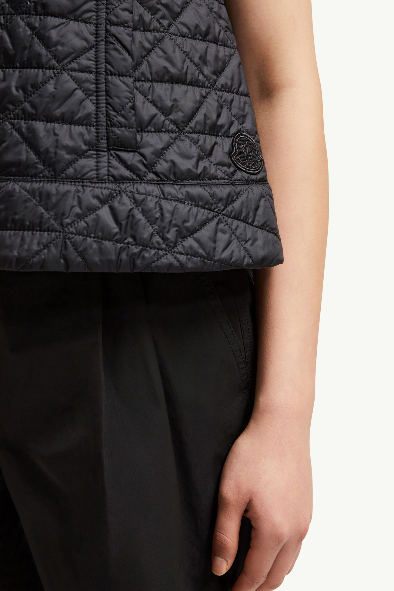 Chaleco acolchado con rombos Vayres Mujer Negro Moncler 6