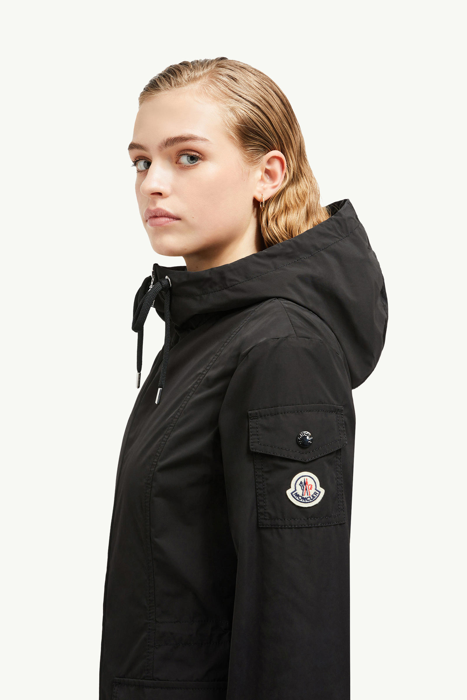 Laerte Hooded Parka Coat Women Black Moncler 1