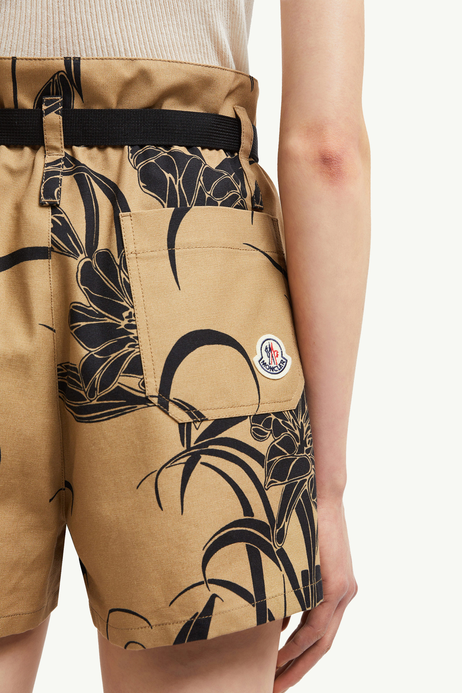 Floral Print Cotton Shorts Women Beige & Black Moncler 1
