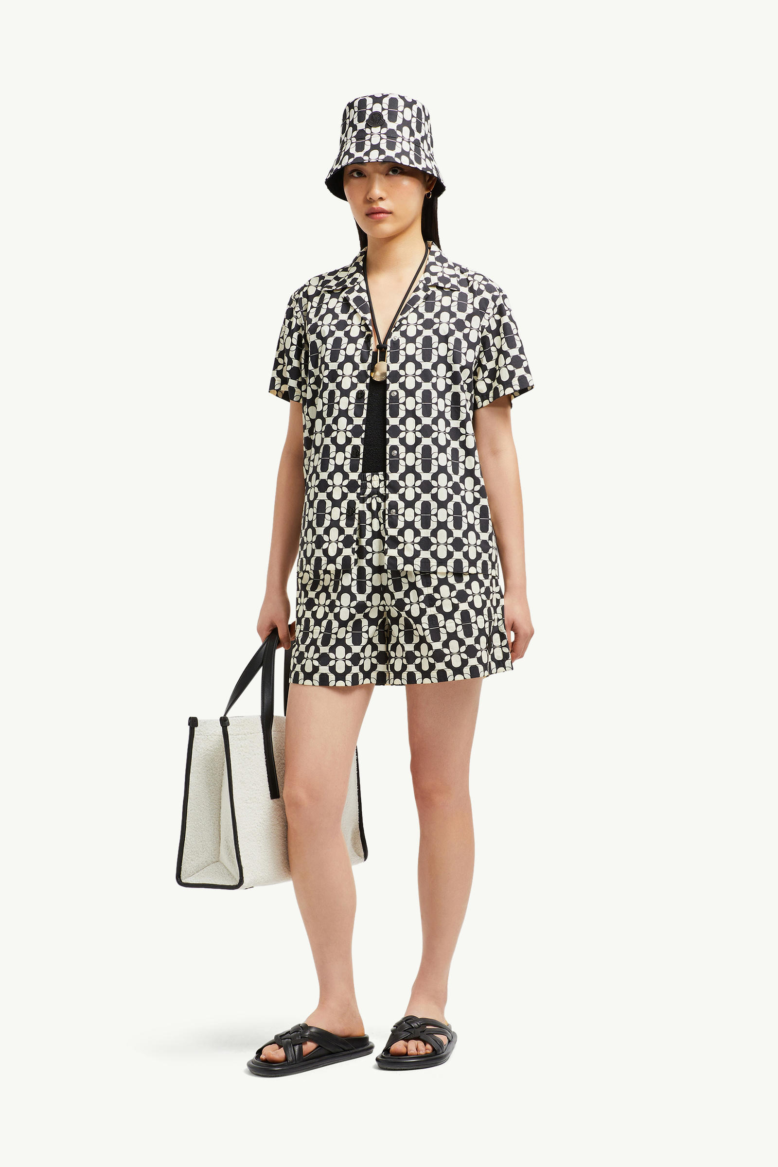 Geometric Print Cotton Shorts Women Blue & White Moncler 0