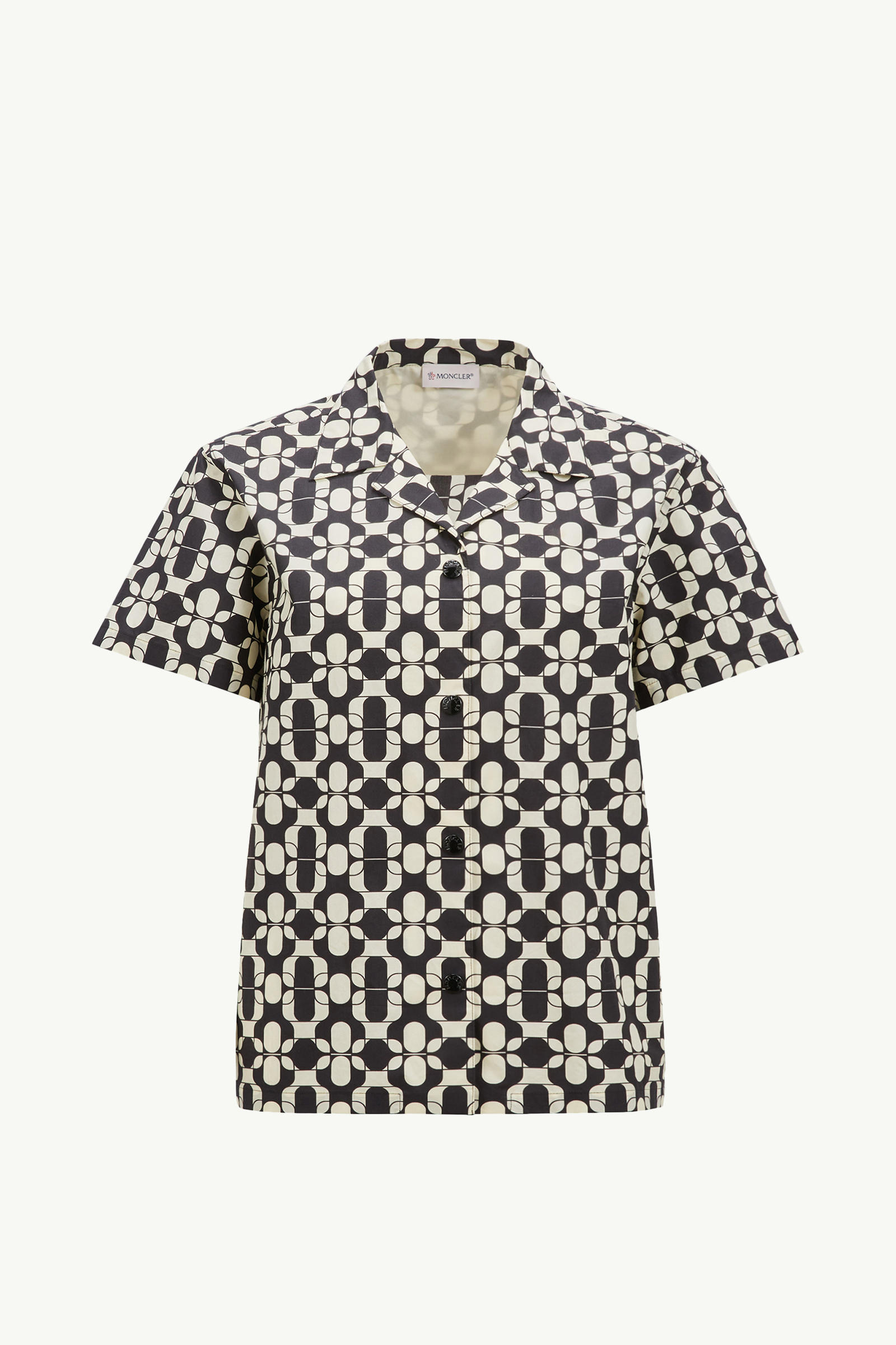 https://moncler-cdn.thron.com/api/v1/content-delivery/shares/dpx6uv/contents/K10932F00018598H6F09_F/image/K10932F00018598H6F09_F