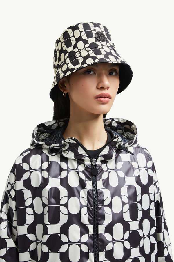 Reversible Cotton Canvas Bucket Hat Women Black & White Moncler 1