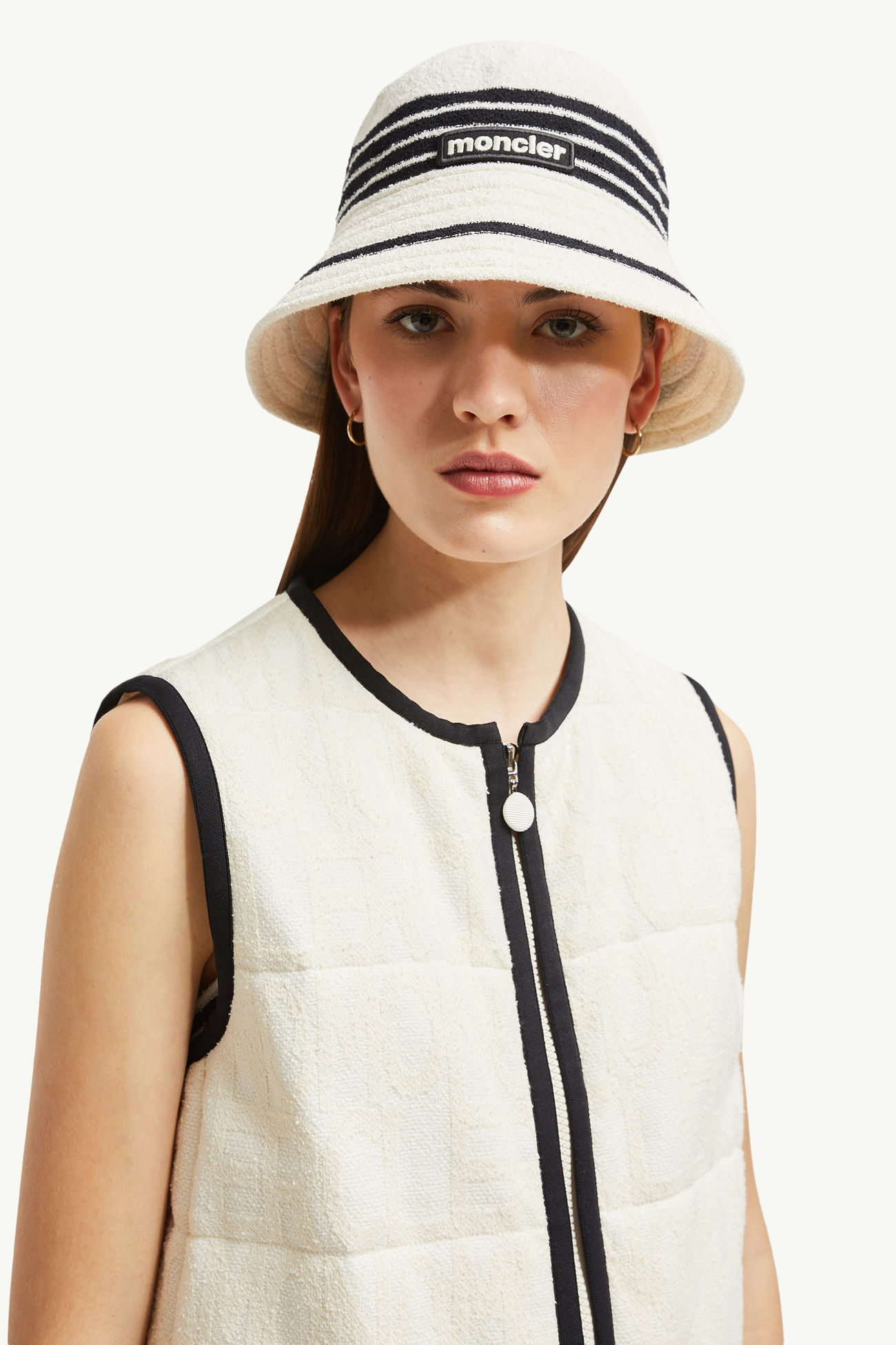 Gorro de pescador de tejido de rizo de rayas Mujer Negro & Blanco Moncler 1