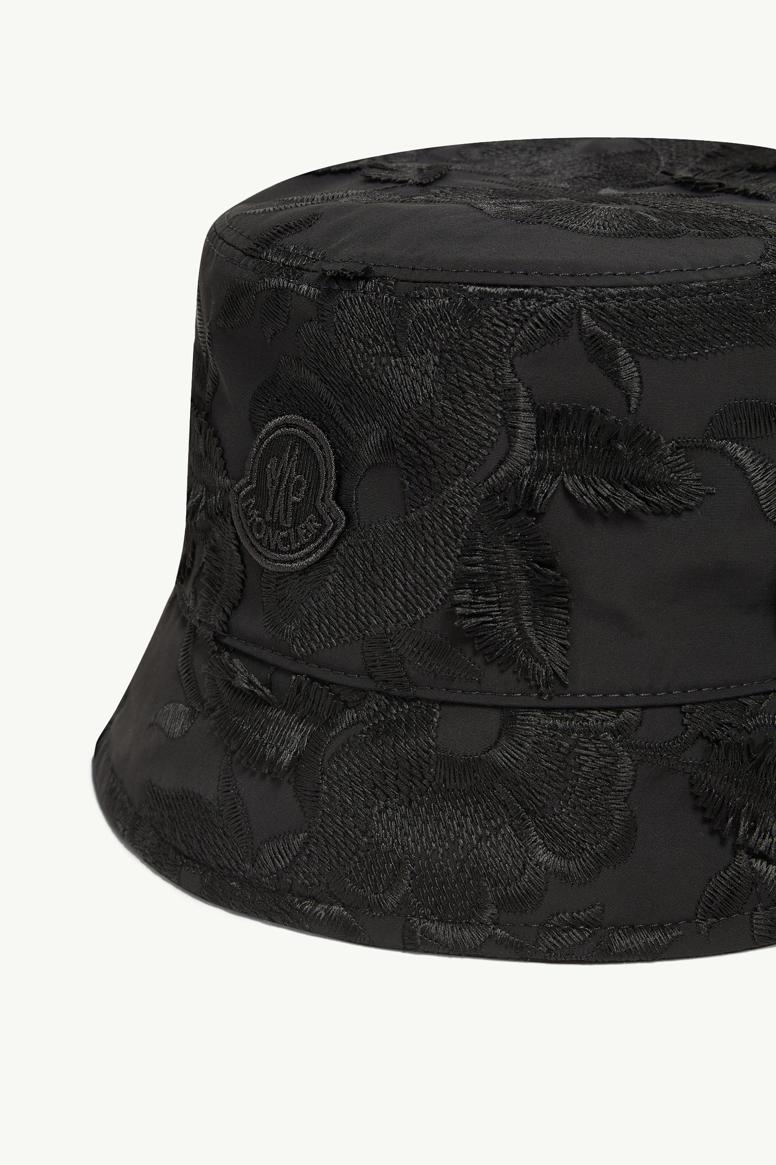 MONCLER バケットハット レディース　M 黒 ブラック バケットハット : ハット＆ベレー 向けの レディース