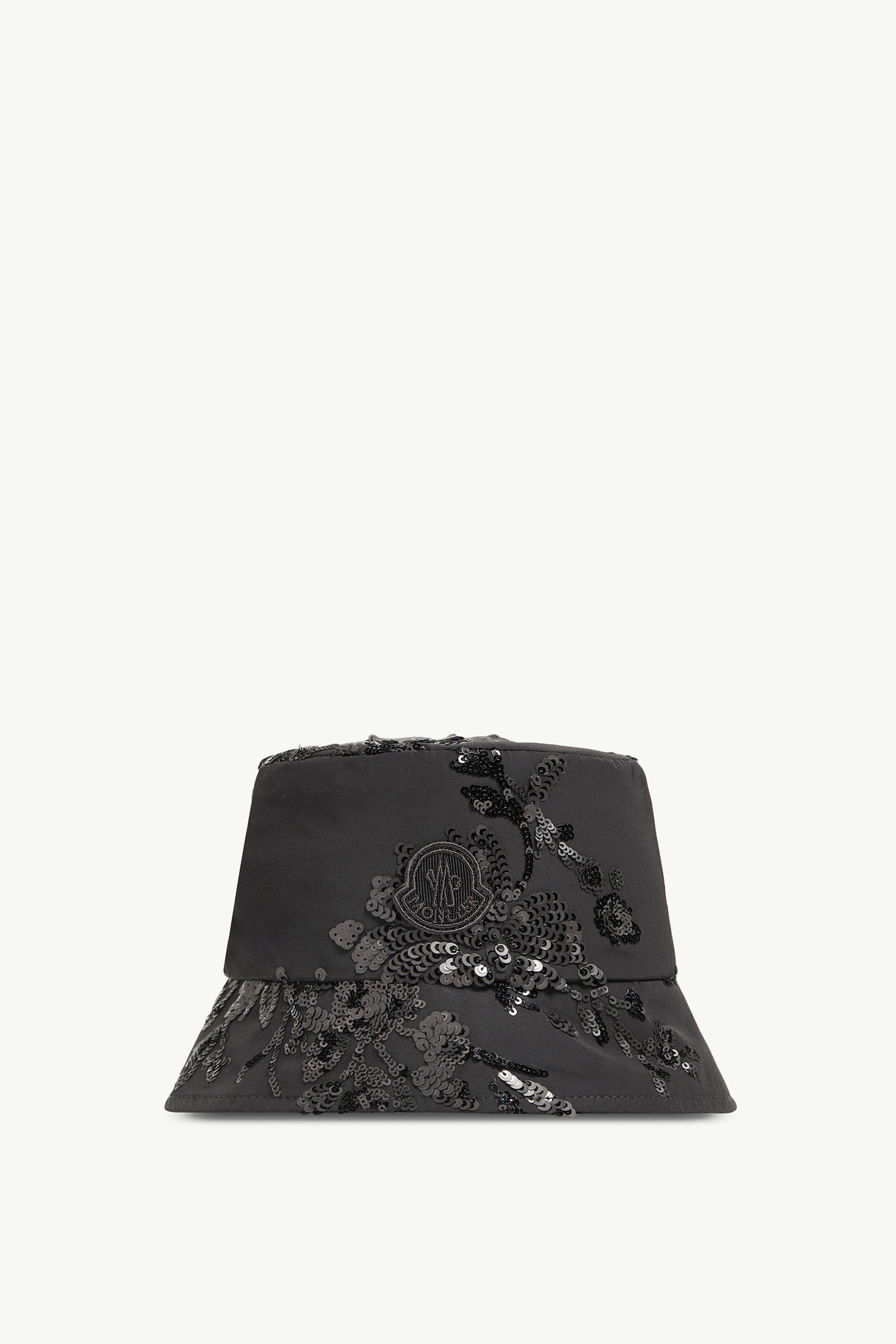 https://moncler-cdn.thron.com/api/v1/content-delivery/shares/dpx6uv/contents/K10933B00059598H3999_F/image/K10933B00059598H3999_F