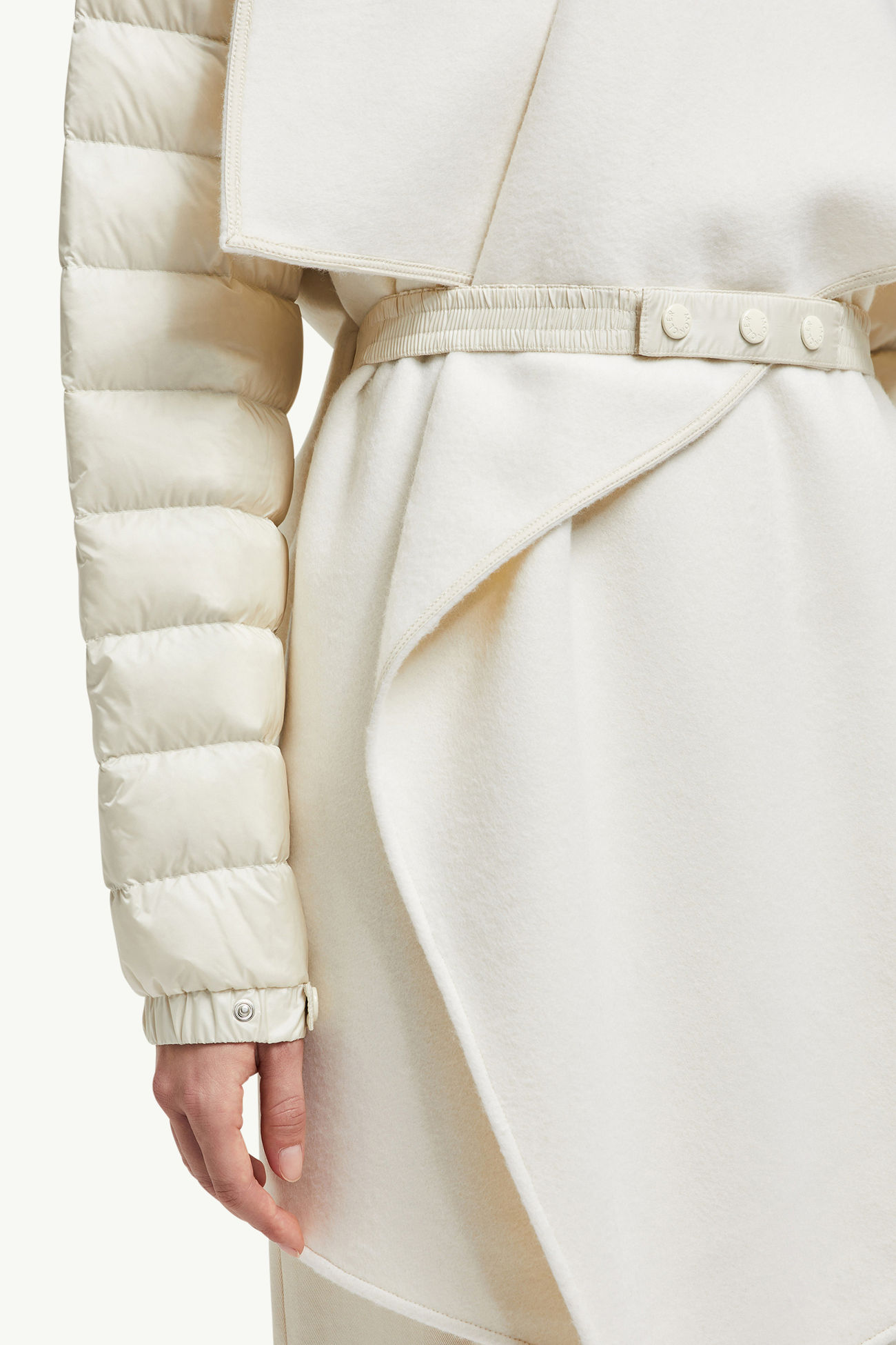 Gepolstertes Cape aus Wollfilz Damen Weiß Moncler 5