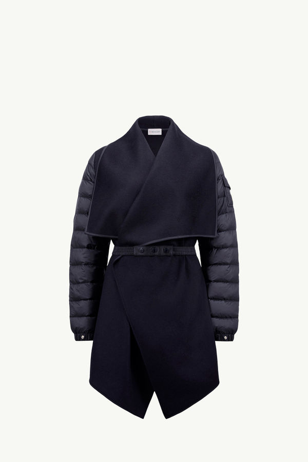 https://moncler-cdn.thron.com/api/v1/content-delivery/shares/dpx6uv/contents/K10933G00008M5651780_F/image/K10933G00008M5651780_F