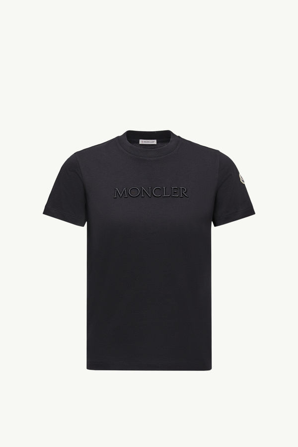 https://moncler-cdn.thron.com/api/v1/content-delivery/shares/dpx6uv/contents/K10938C0000889AUO999_F/image/K10938C0000889AUO999_F