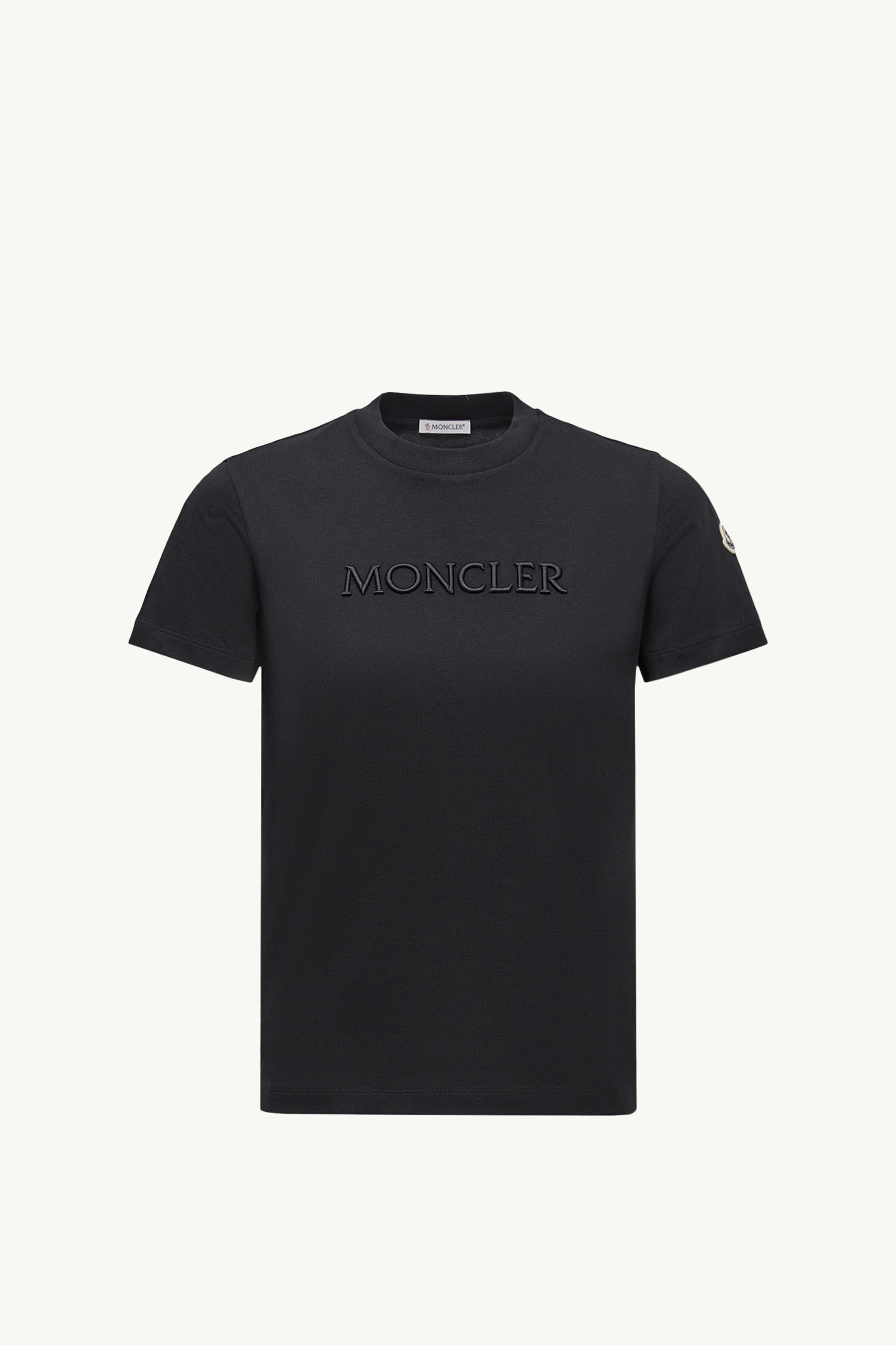 https://moncler-cdn.thron.com/api/v1/content-delivery/shares/dpx6uv/contents/K10938C0000889AUO999_F/image/K10938C0000889AUO999_F
