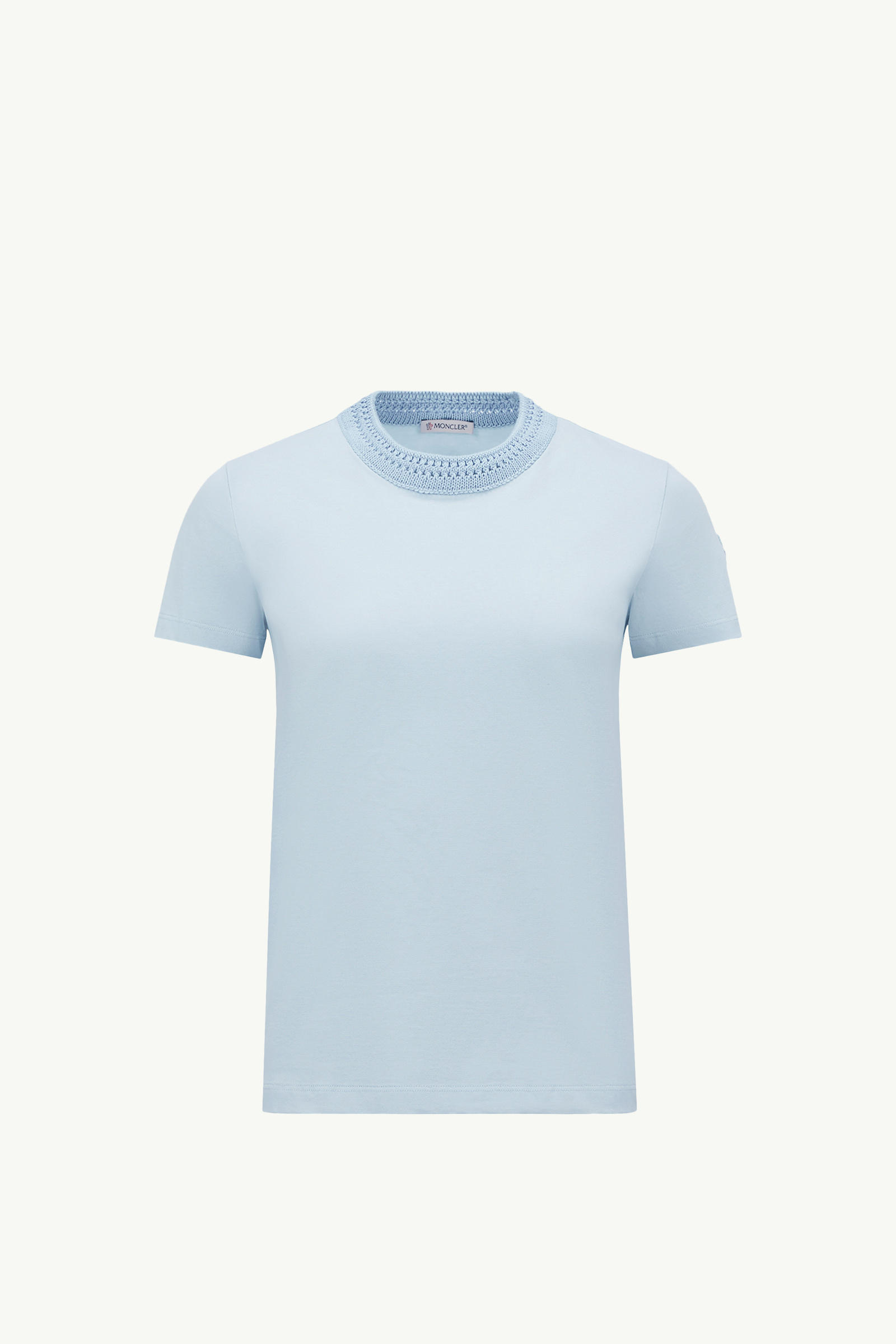 https://moncler-cdn.thron.com/api/v1/content-delivery/shares/dpx6uv/contents/K10938C0004389ADC70N_F/image/K10938C0004389ADC70N_F