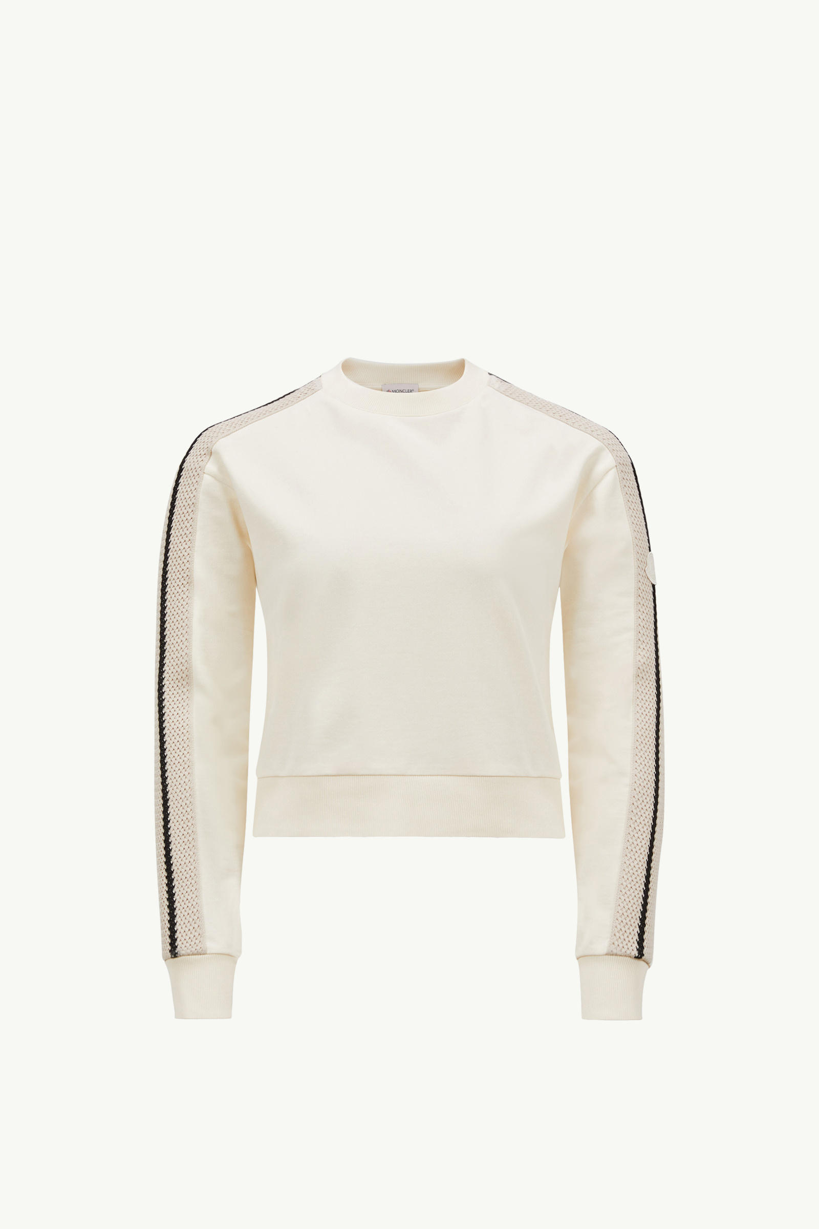 https://moncler-cdn.thron.com/api/v1/content-delivery/shares/dpx6uv/contents/K10938G0003389A1K034_F/image/K10938G0003389A1K034_F