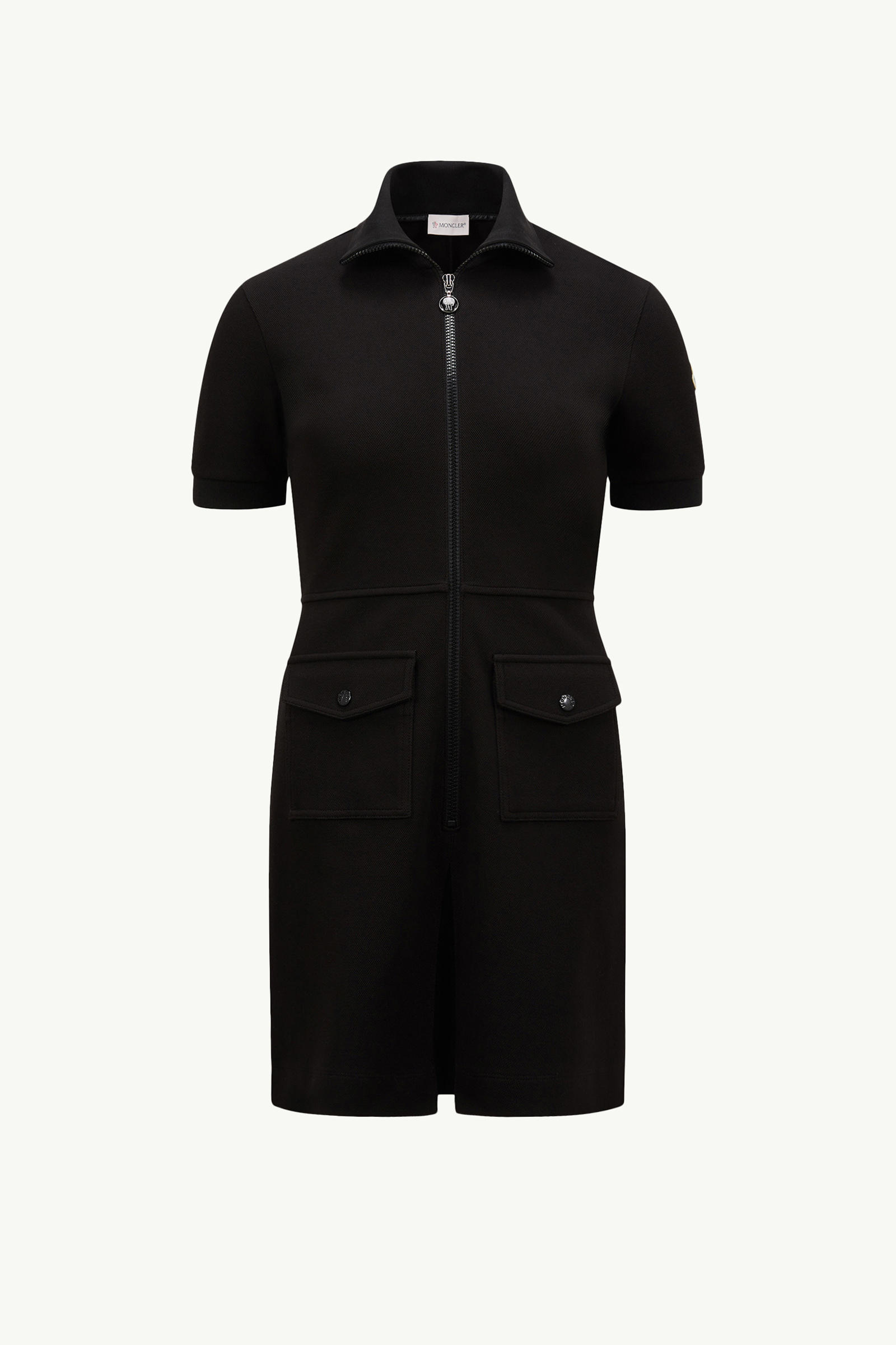 https://moncler-cdn.thron.com/api/v1/content-delivery/shares/dpx6uv/contents/K10938I00012899V9999_F/image/K10938I00012899V9999_F