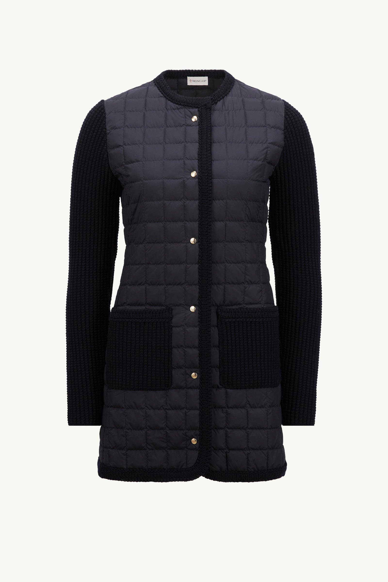 https://moncler-cdn.thron.com/api/v1/content-delivery/shares/dpx6uv/contents/K10939B00012M1131742_F/image/K10939B00012M1131742_F