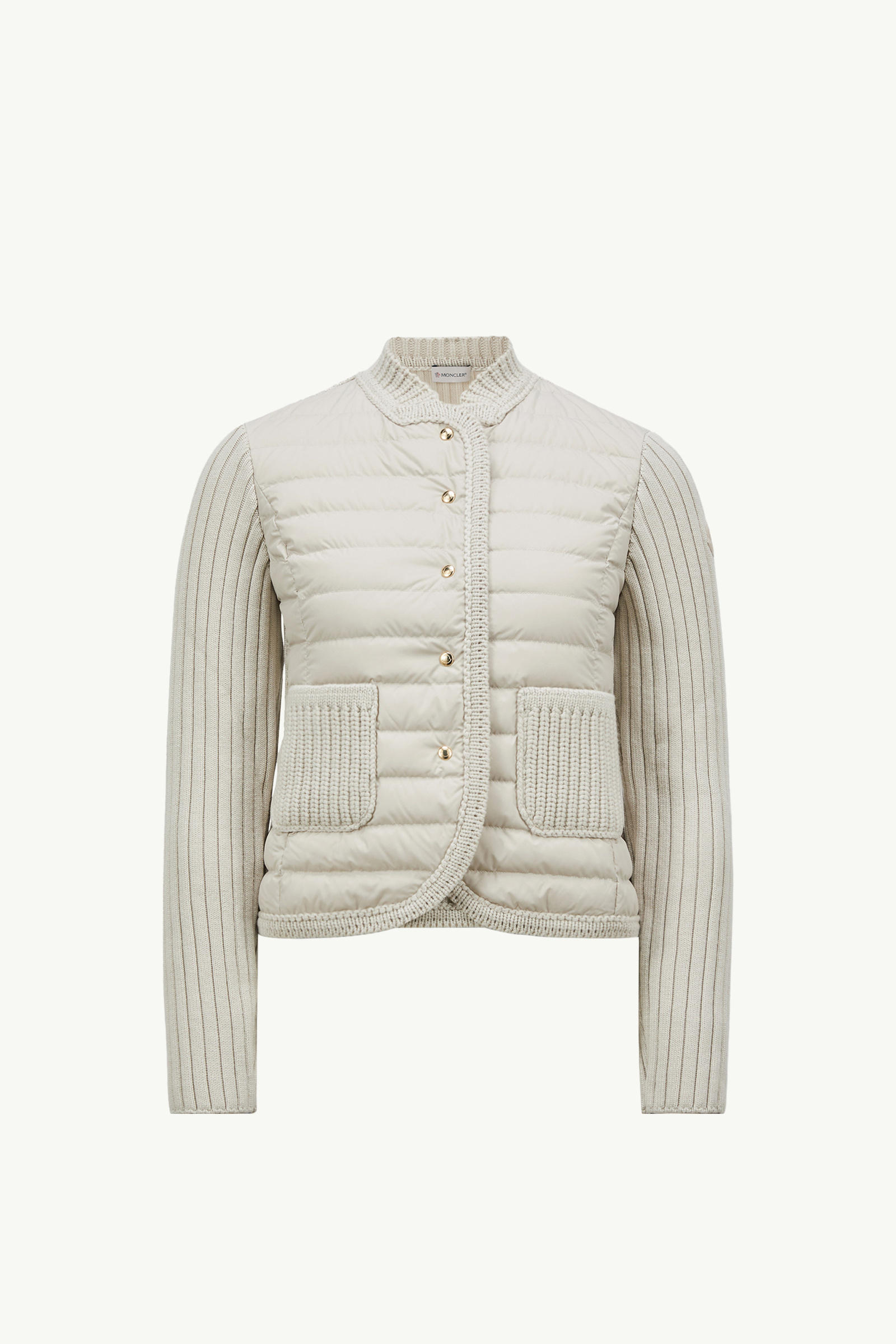 https://moncler-cdn.thron.com/api/v1/content-delivery/shares/dpx6uv/contents/K10939B00013M113120N_F/image/K10939B00013M113120N_F