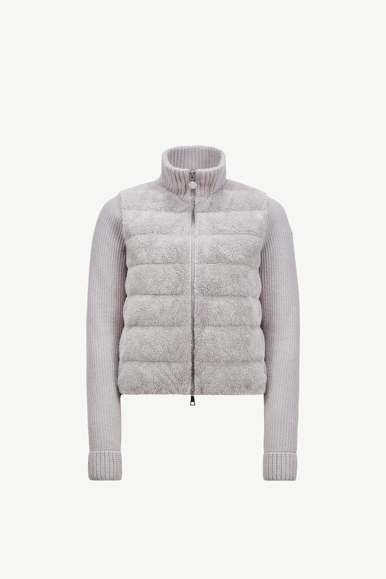 https://moncler-cdn.thron.com/api/v1/content-delivery/shares/dpx6uv/contents/K10939B00023M111590V_F/image/K10939B00023M111590V_F