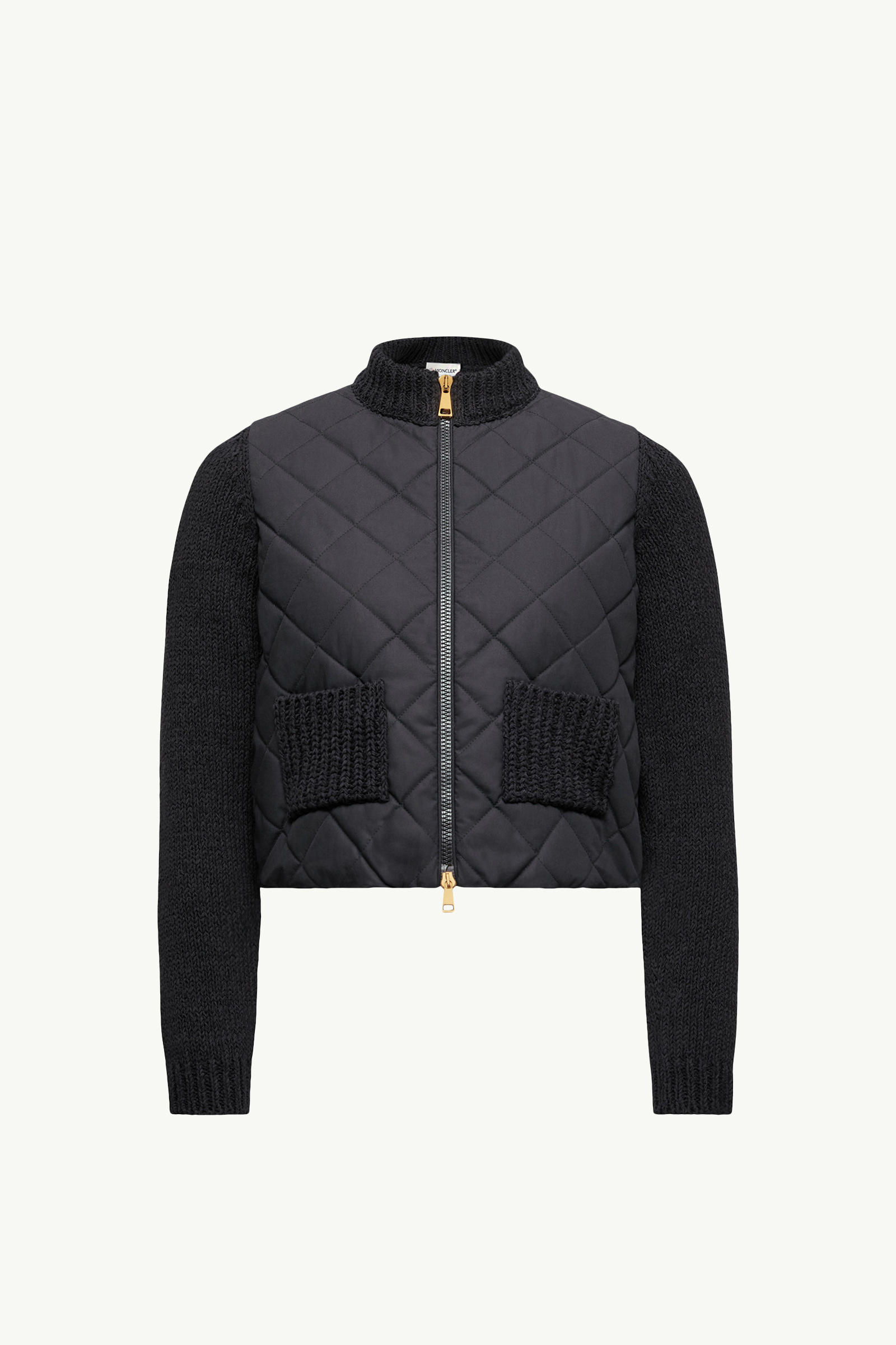 https://moncler-cdn.thron.com/api/v1/content-delivery/shares/dpx6uv/contents/K10939B00031M6181999_F/image/K10939B00031M6181999_F
