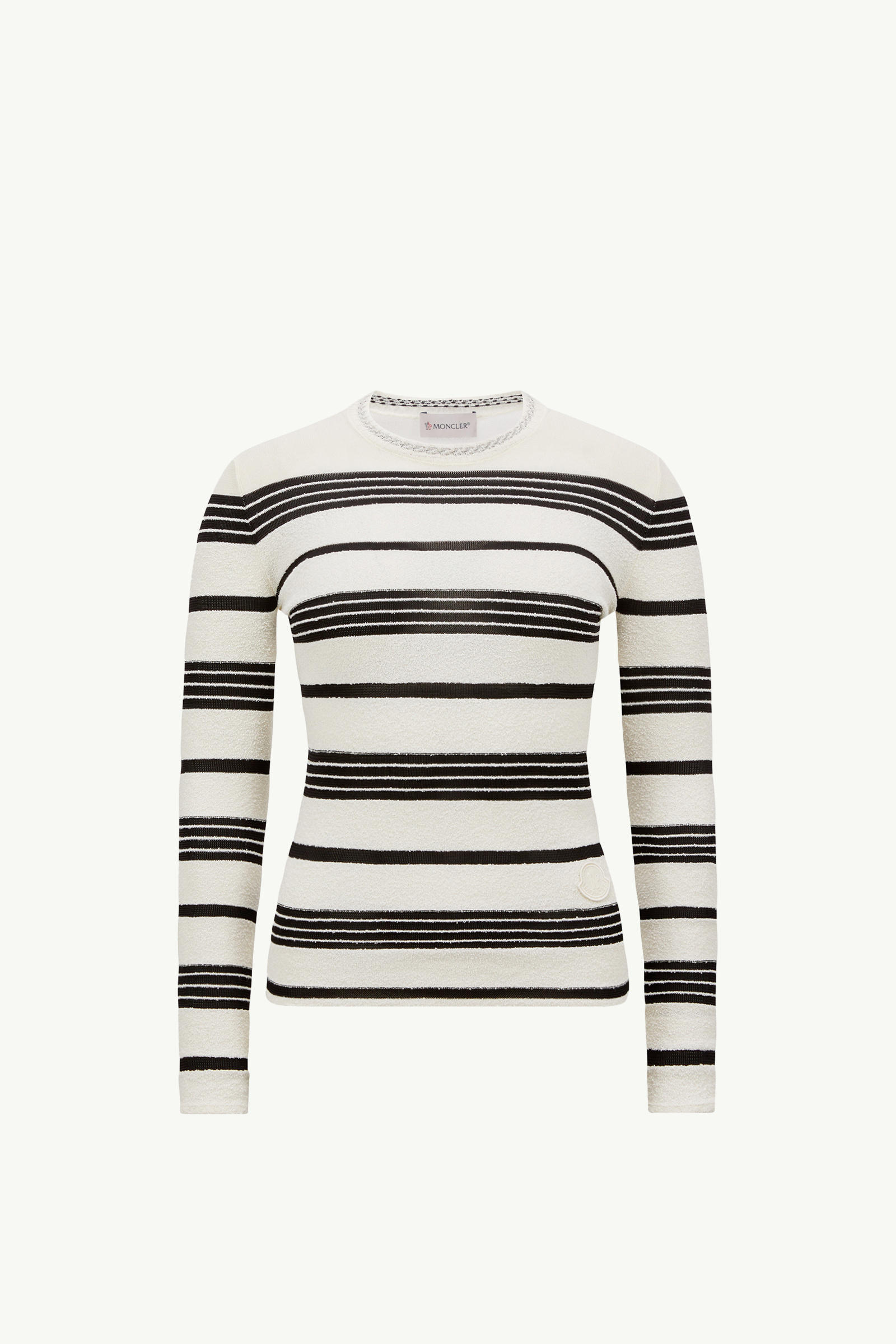https://moncler-cdn.thron.com/api/v1/content-delivery/shares/dpx6uv/contents/K10939C00015M6334P90_F/image/K10939C00015M6334P90_F
