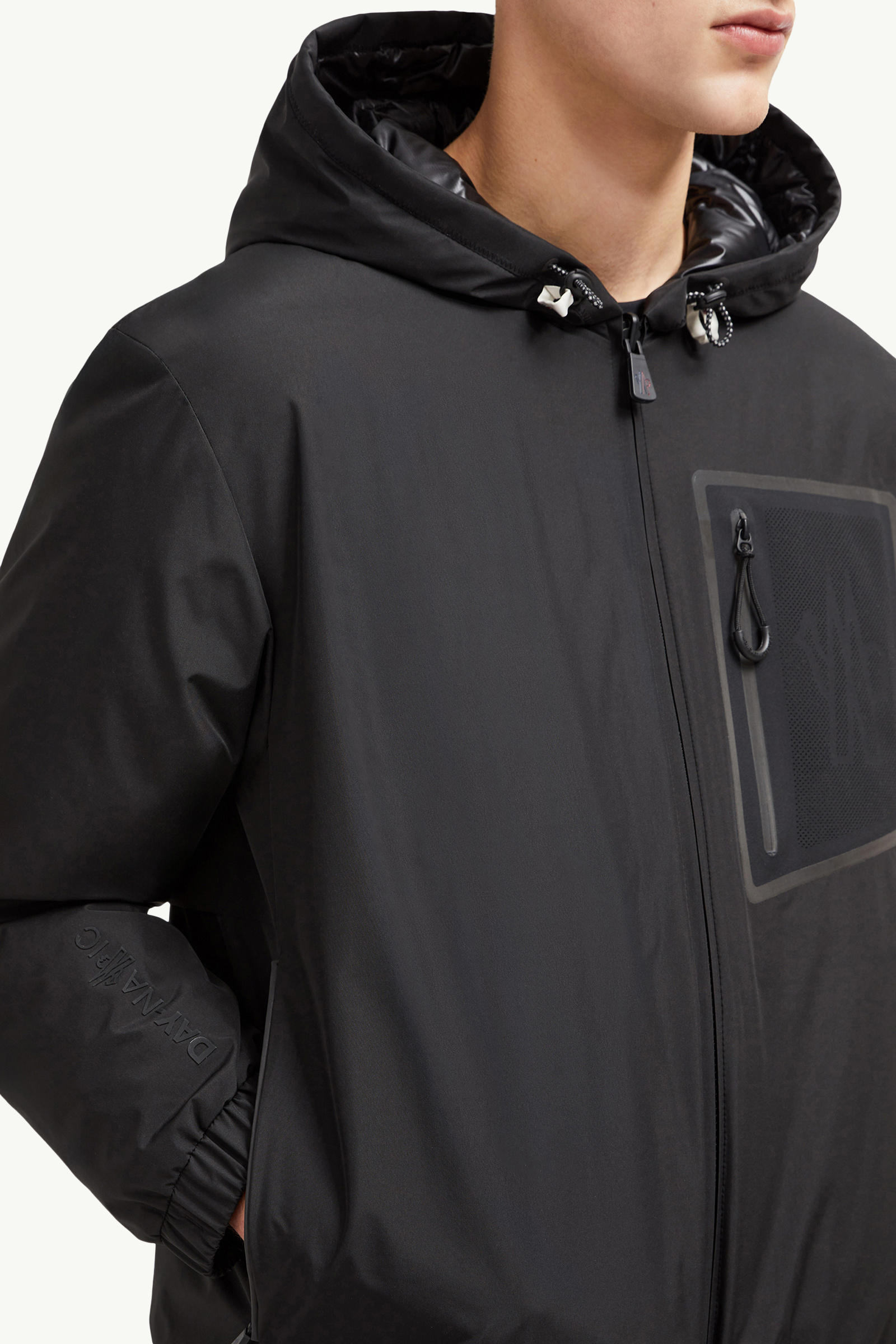 Bergun kurze wendbare Daunenjacke Herren Schwarz Moncler 5