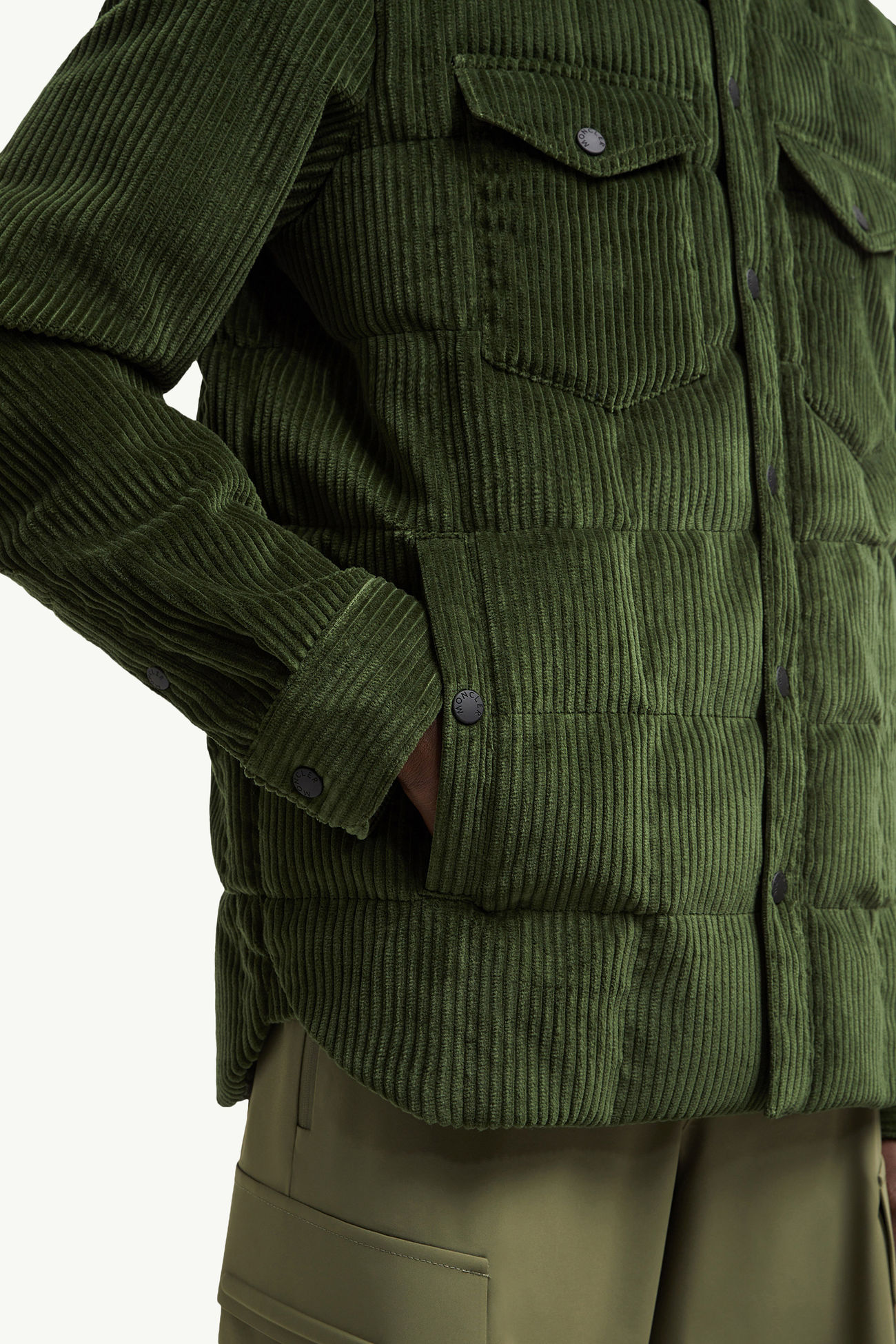 Gelt Cord-Daunen-Hemdjacke Herren Dunkelgrün Moncler 7