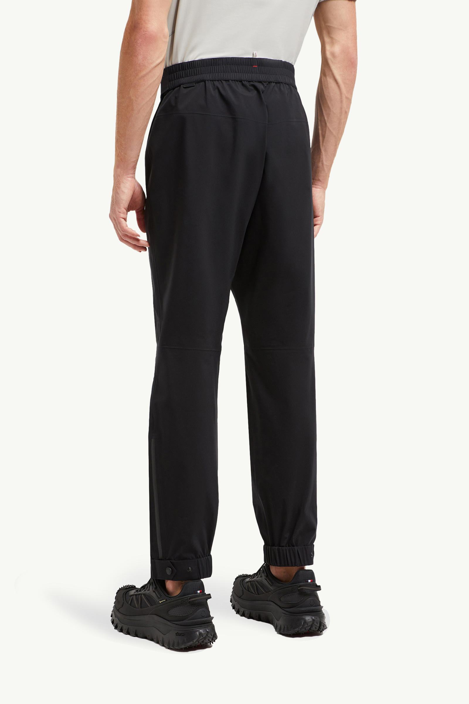 GORE-TEX Jogging Trousers Men Black Moncler 4