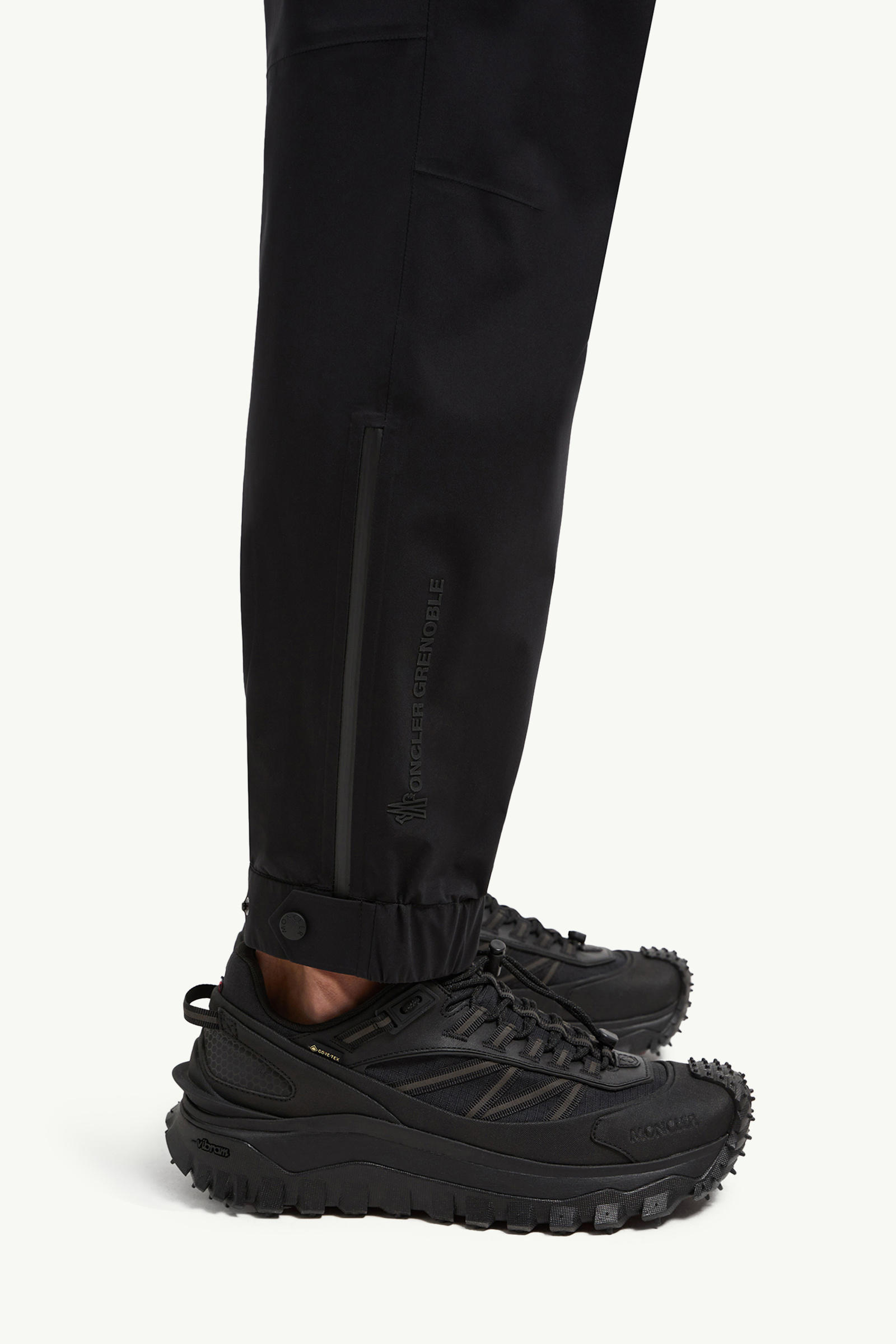 GORE-TEX Jogging Trousers Men Black Moncler 6