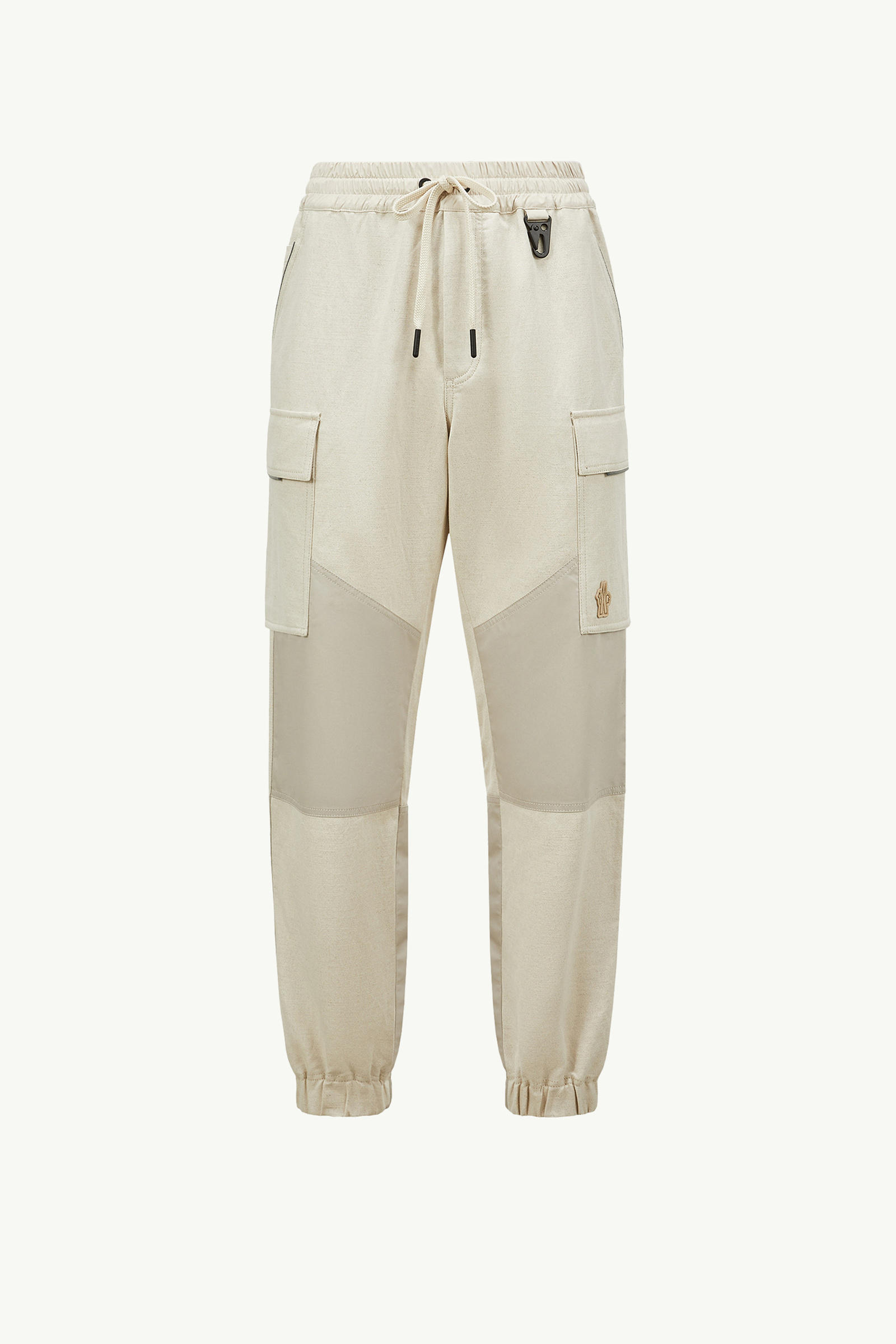 https://moncler-cdn.thron.com/api/v1/content-delivery/shares/dpx6uv/contents/K10972A00006598C3268_F/image/K10972A00006598C3268_F