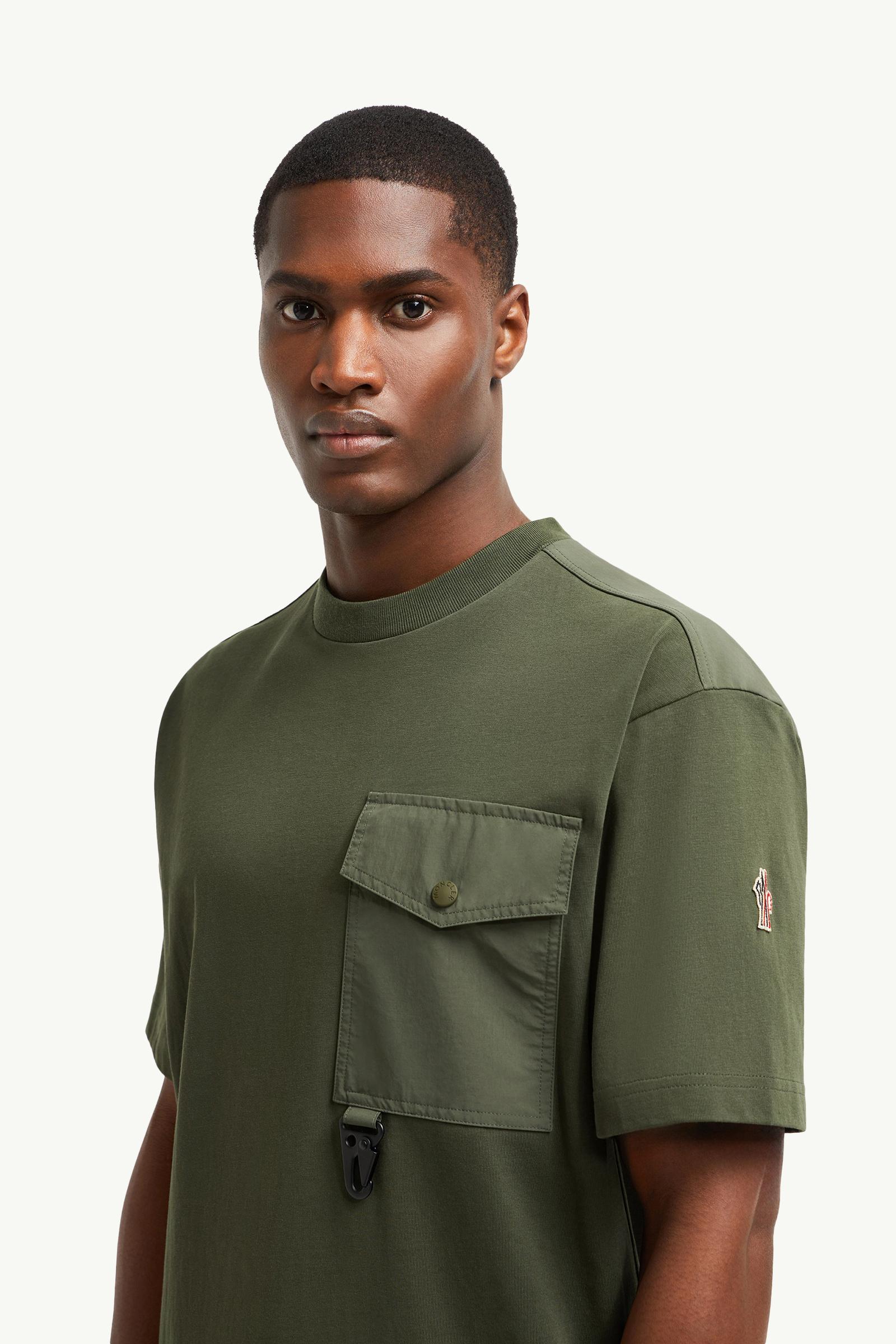 Cotton T-shirt with Pocket Men Olive Green Moncler 1