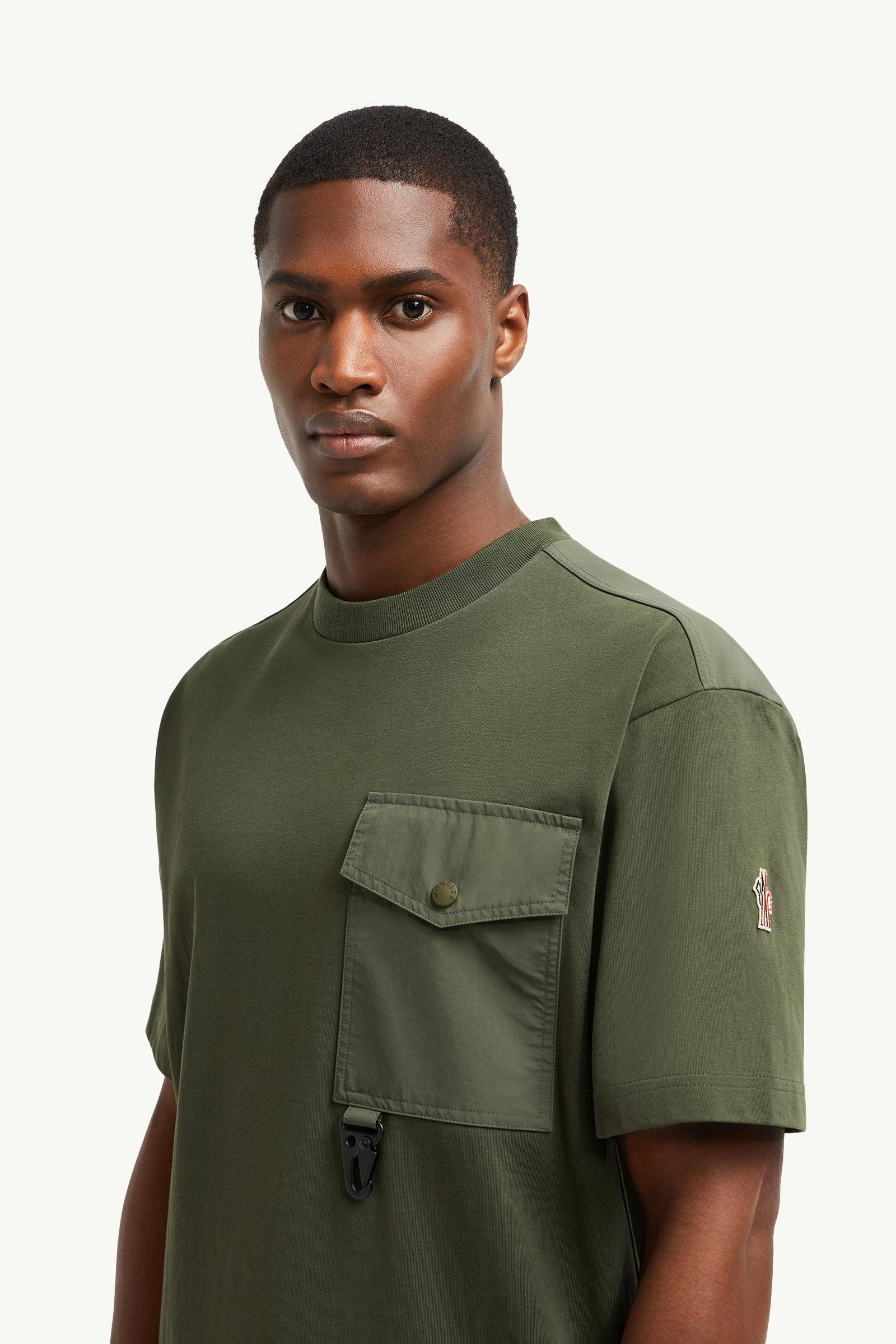 Cotton T-shirt with Pocket Men Olive Green Moncler 1