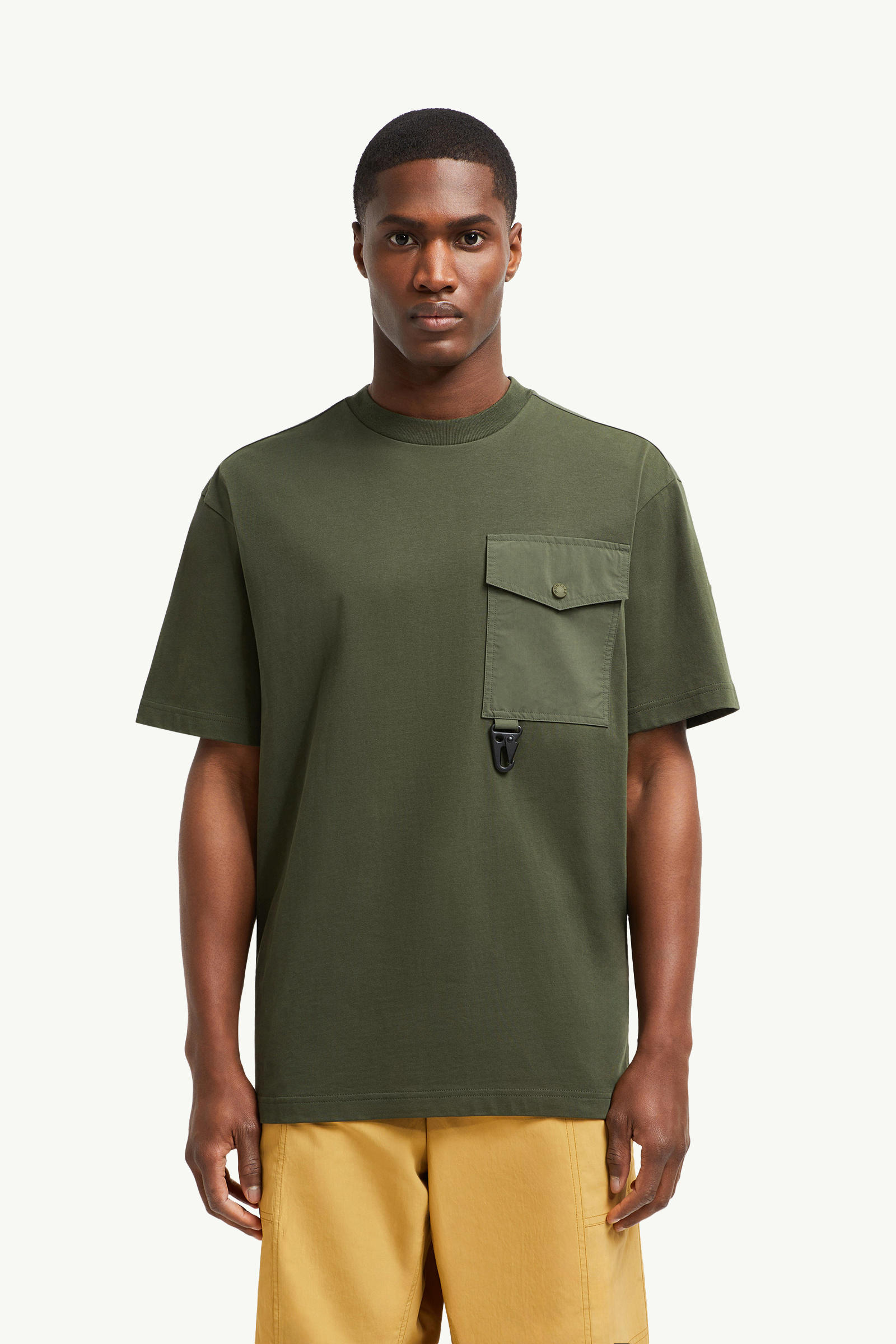 Cotton T-shirt with Pocket Men Olive Green Moncler 3