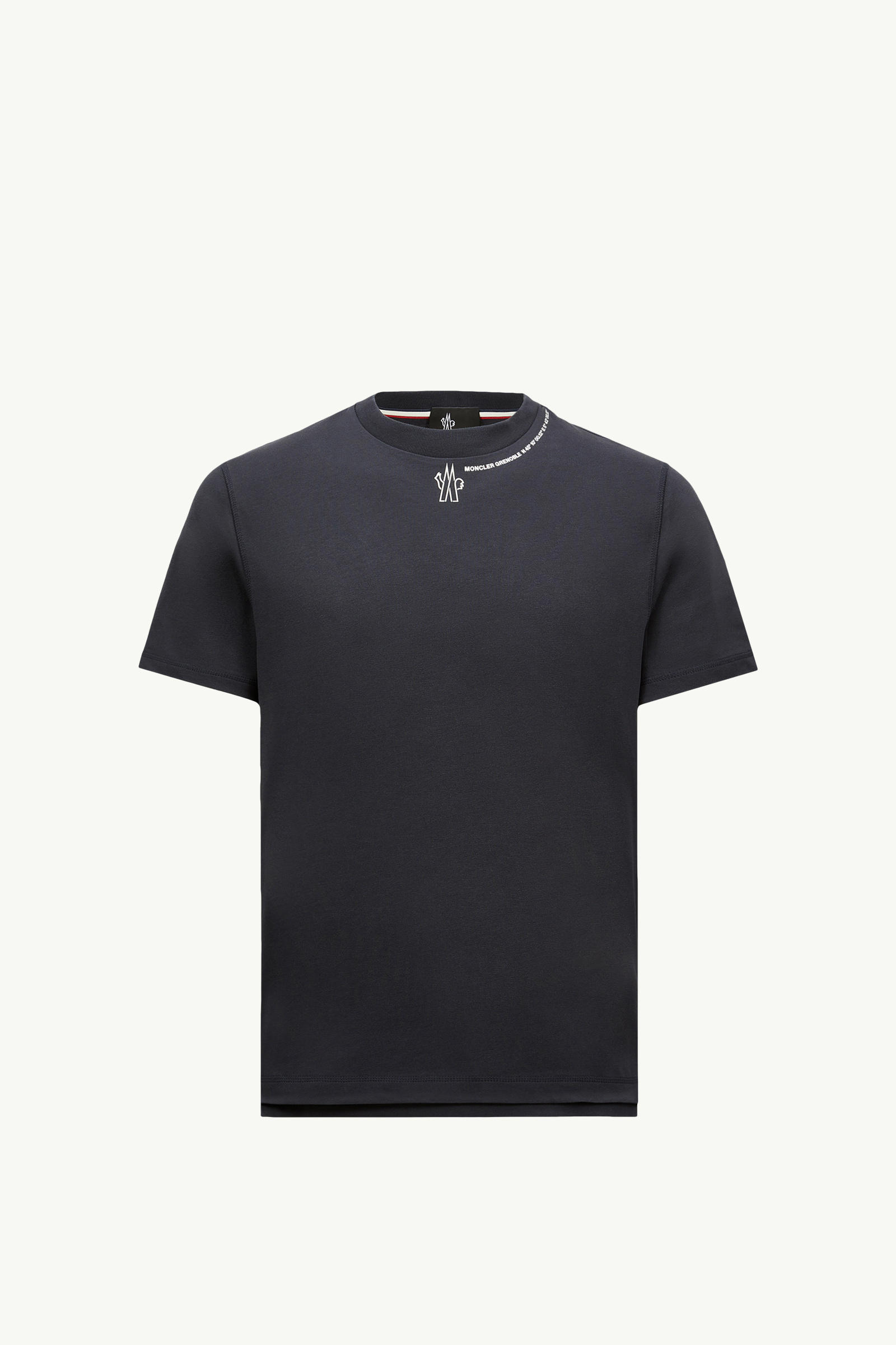 https://moncler-cdn.thron.com/api/v1/content-delivery/shares/dpx6uv/contents/K10978C0000783927773_F/image/K10978C0000783927773_F