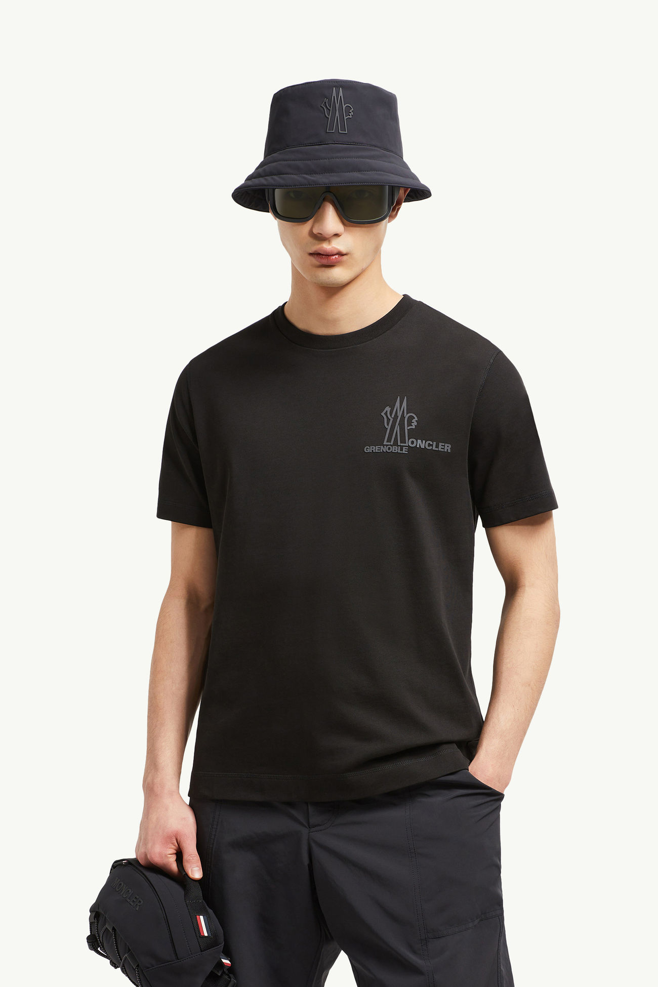 Camiseta de algodón con logotipo en relieve Hombre Negro Moncler 0