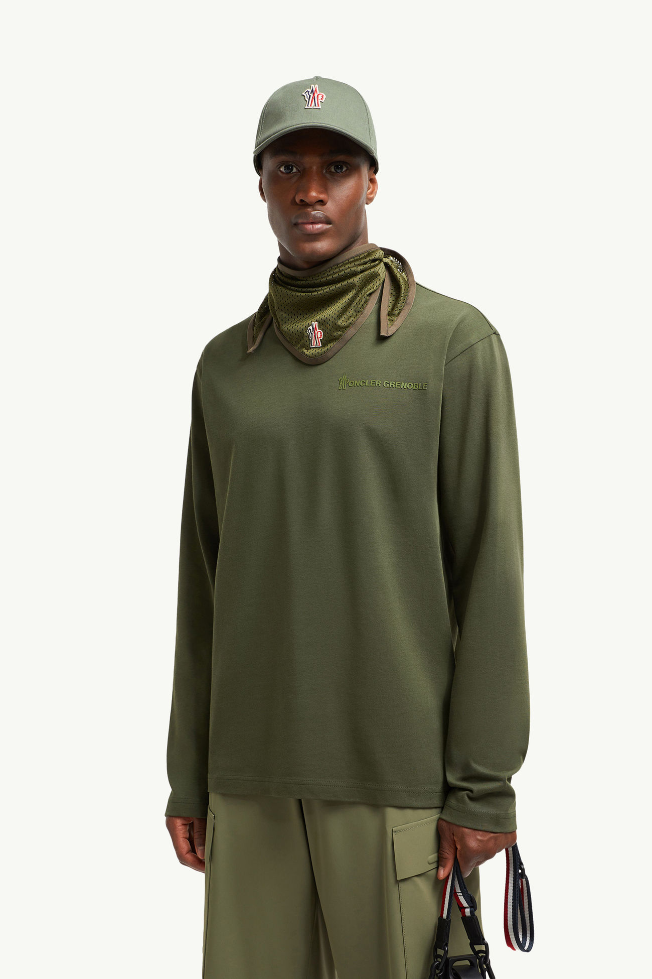 Langärmeliges T-Shirt aus Baumwolle mit Logo Herren Olivgrün Moncler 0