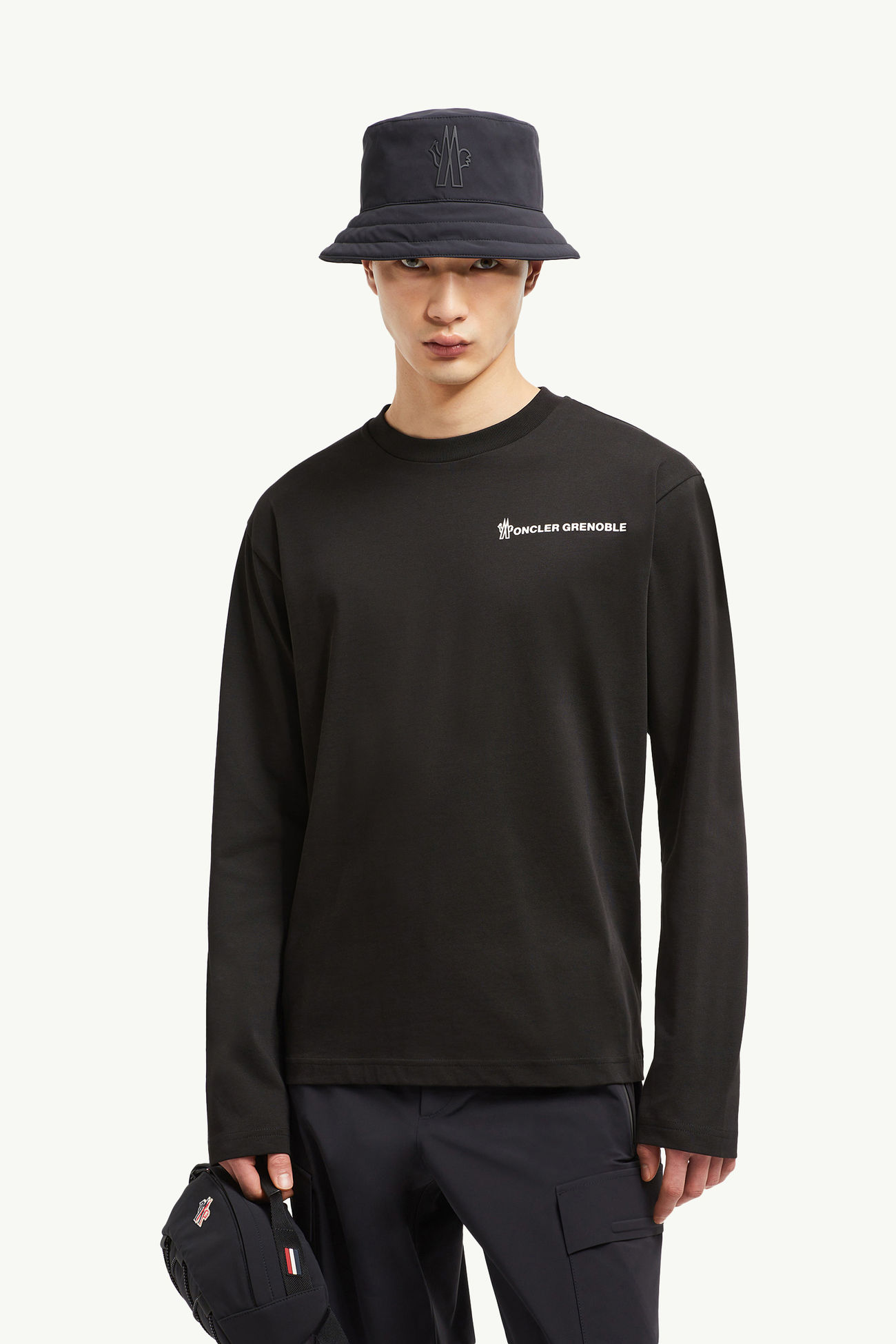 T-shirt a maniche lunghe logata in cotone Uomo Nero Moncler 0