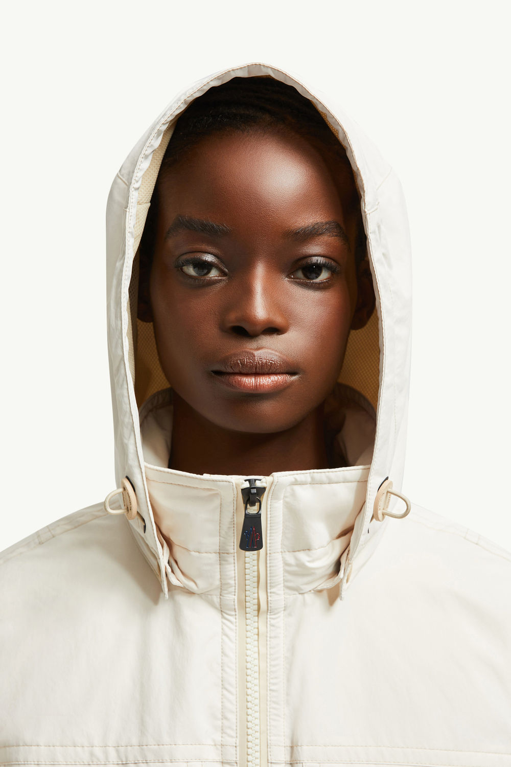 Nimba女士连帽户外羽绒夹克外套 女士 白色 Moncler 1