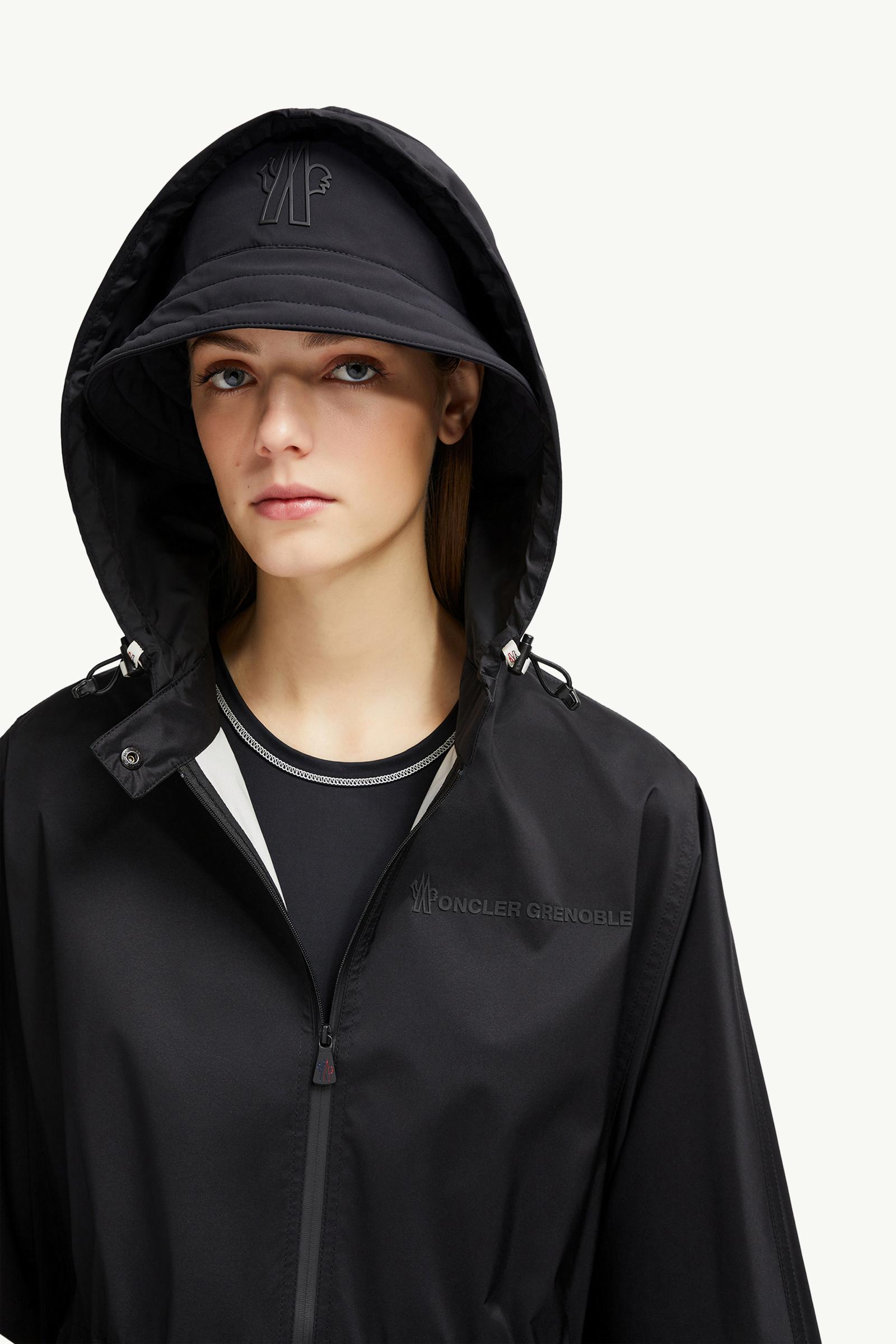 Vorassy Packable Hooded Cape Women Black Moncler 1