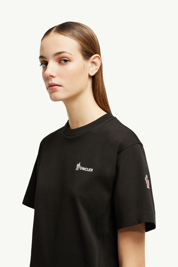 Embossed Logo Cotton T-Shirt Women Black Moncler 1