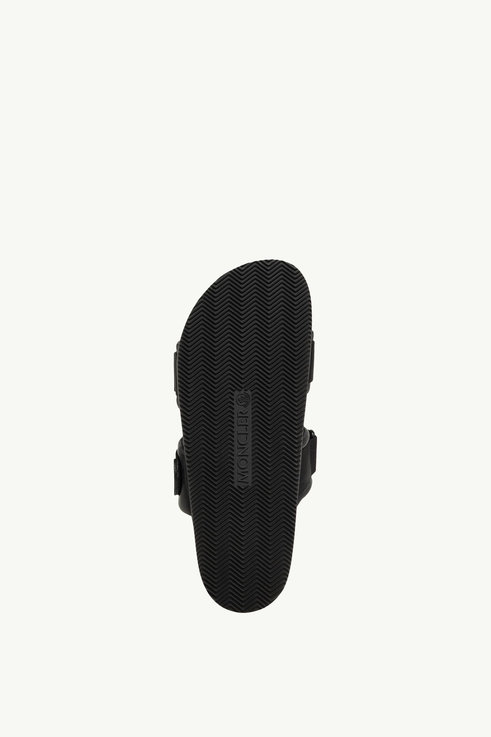 サンダル MONCLER Men Sandals Black K109A4C00020M2999 999 Moncler Men's Mon Summer Slide Sandals | Neiman Marcus