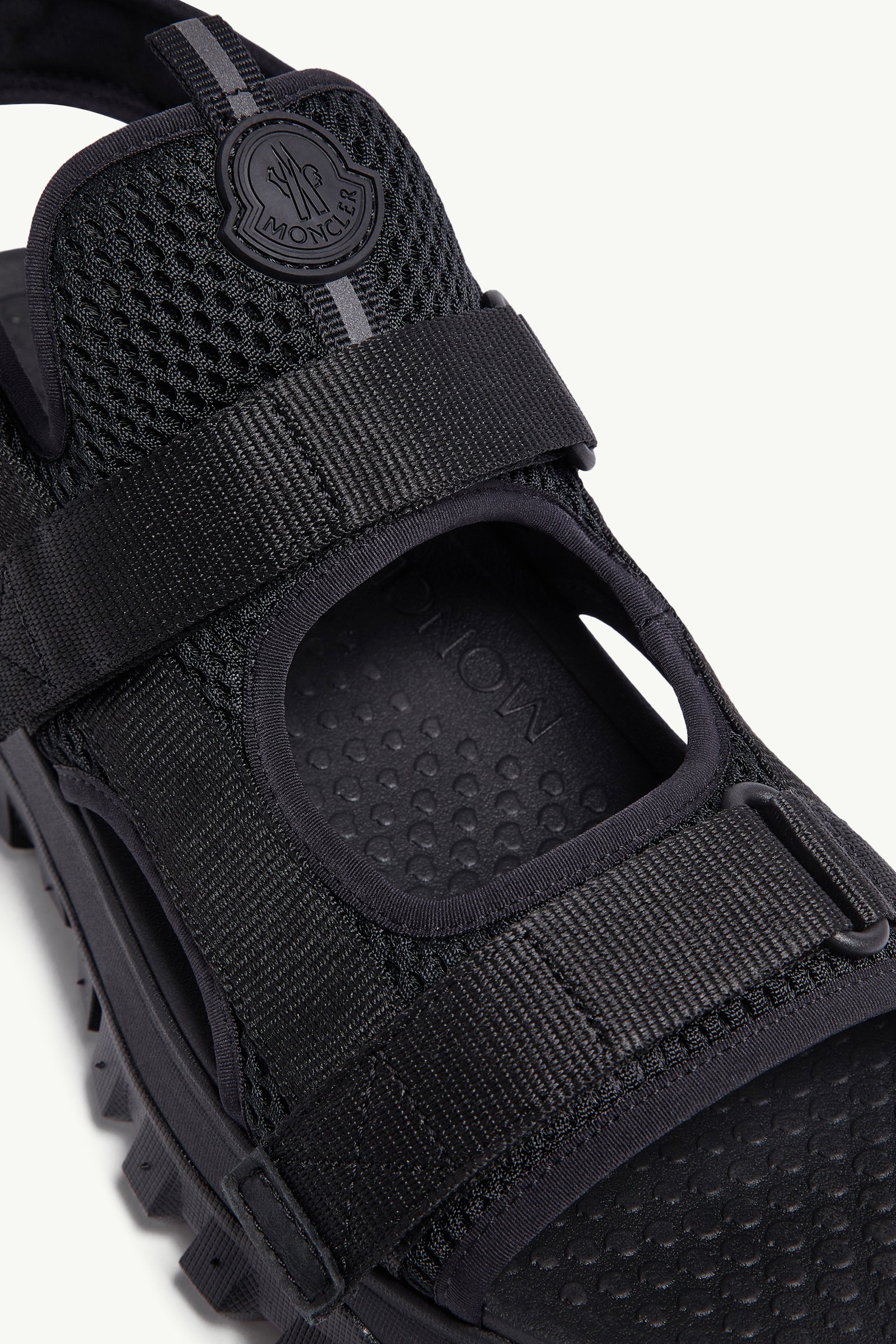 ★【MONCLER】Sandali Trailgrip Vela idrorepellenti★サンダル ブラック Trailgrip Velaサンダル : サンダルとスライダー 向け