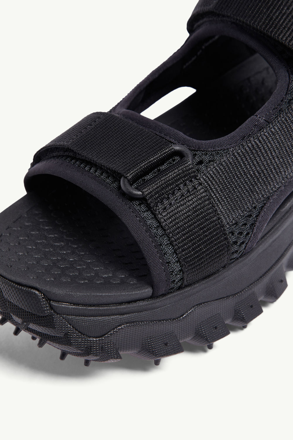 Trailgrip Vela Water-Repellent Sandals Men Black Moncler 5