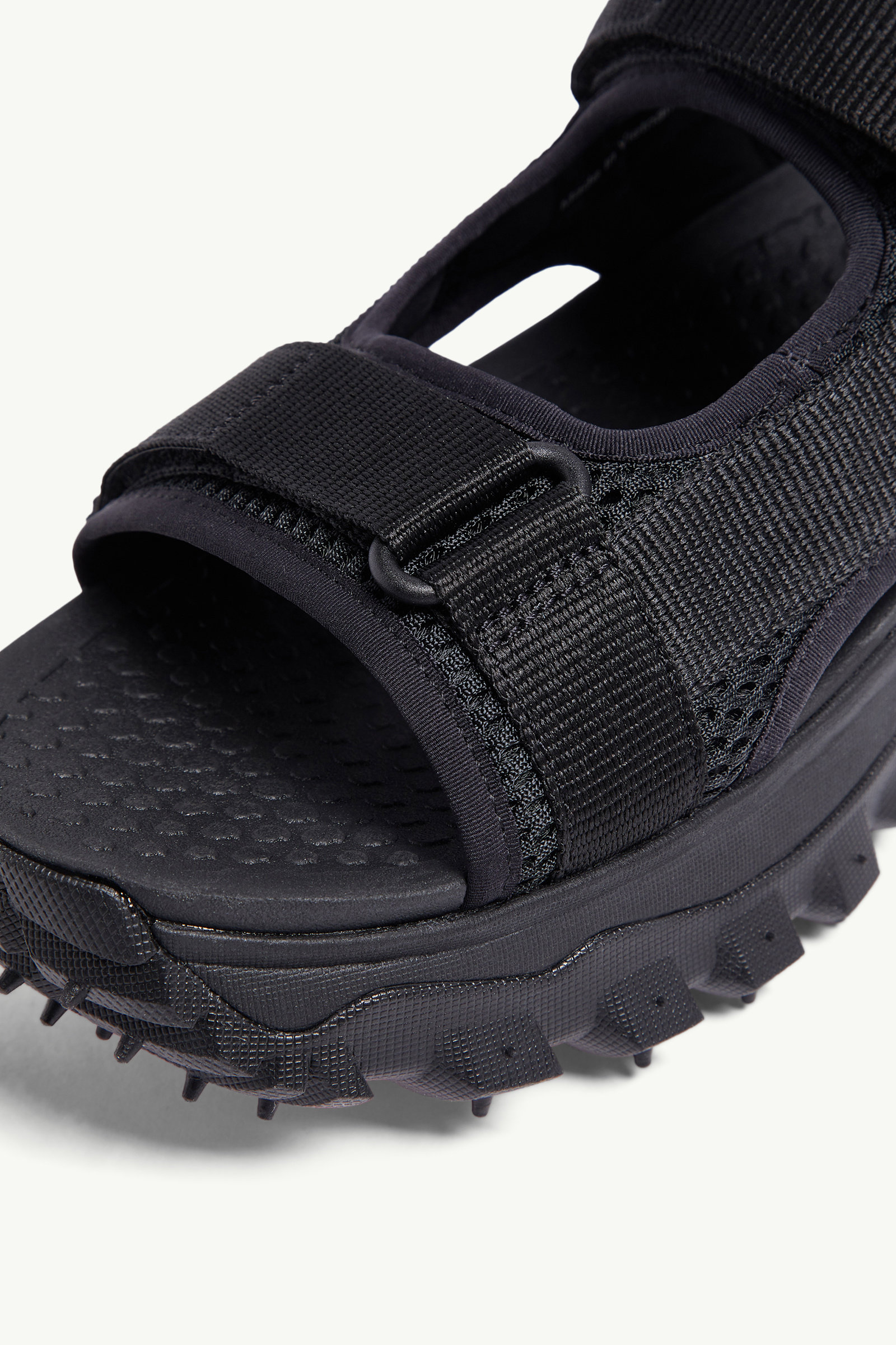 Trailgrip Vela Water-Repellent Sandals Men Black Moncler 5