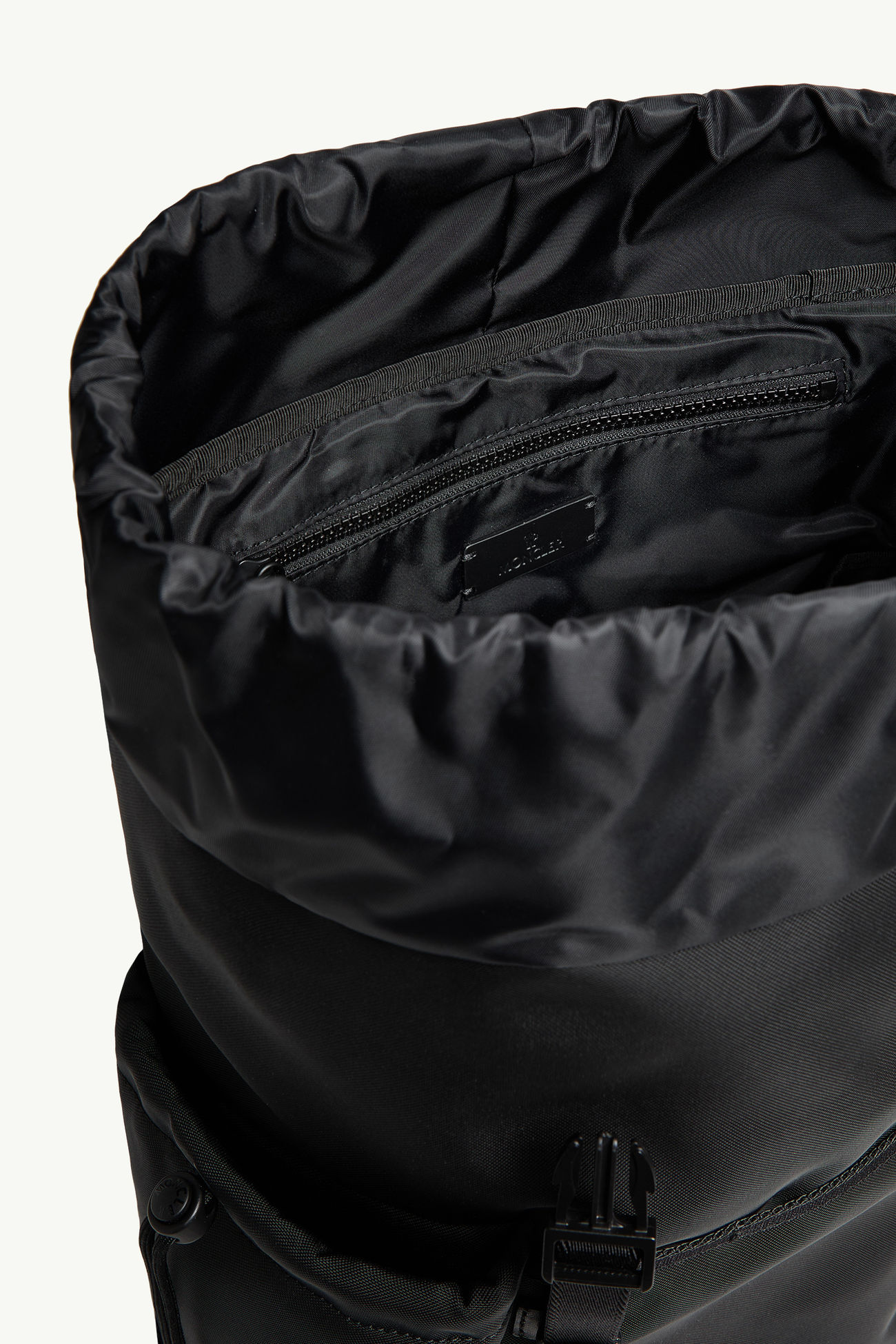 Techバックパック メンズ ブラック Moncler 4