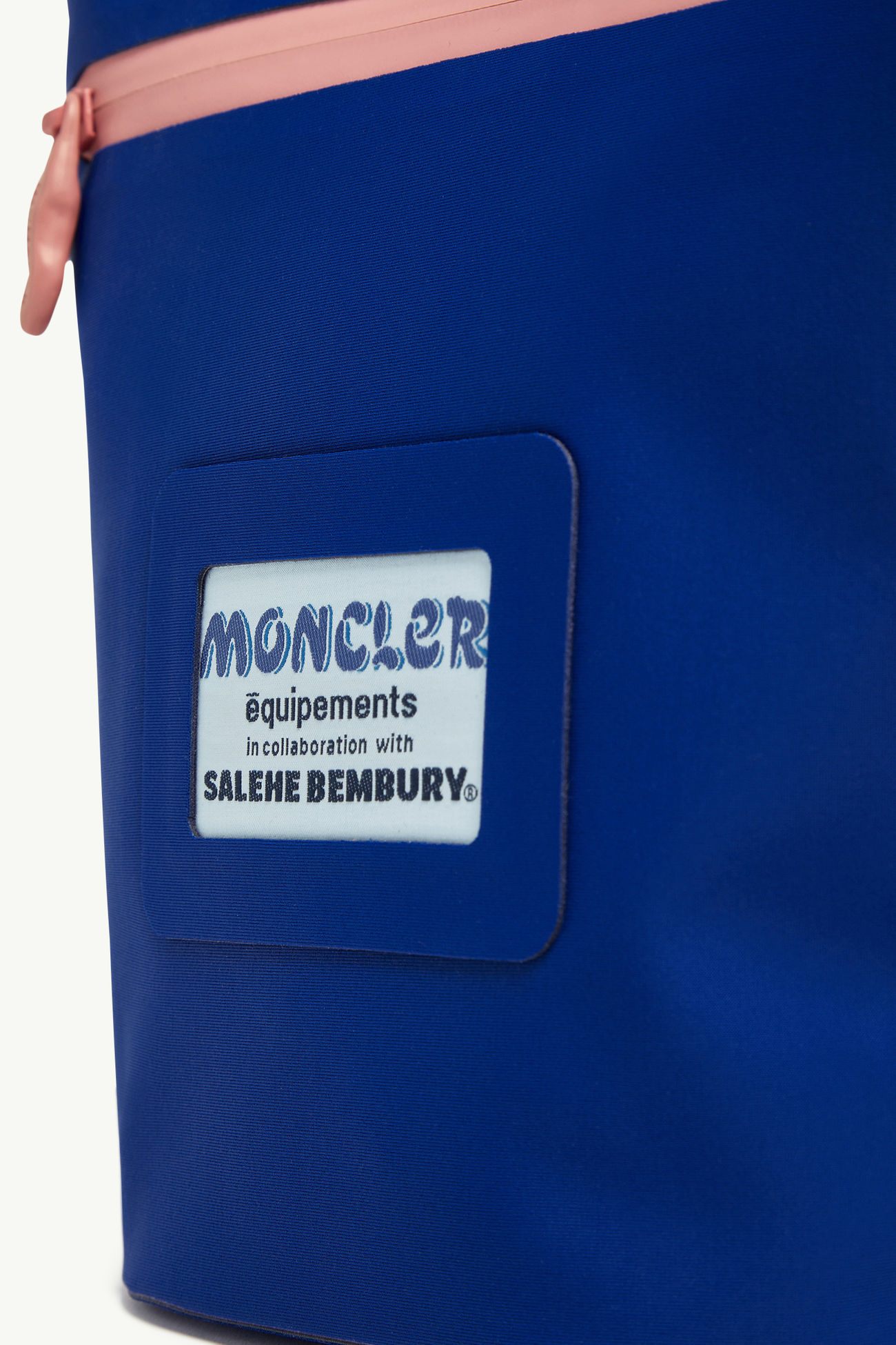 Pochette imperméable Amoeba par Salehe Bembury Hommes Bleu Électrique Moncler 5