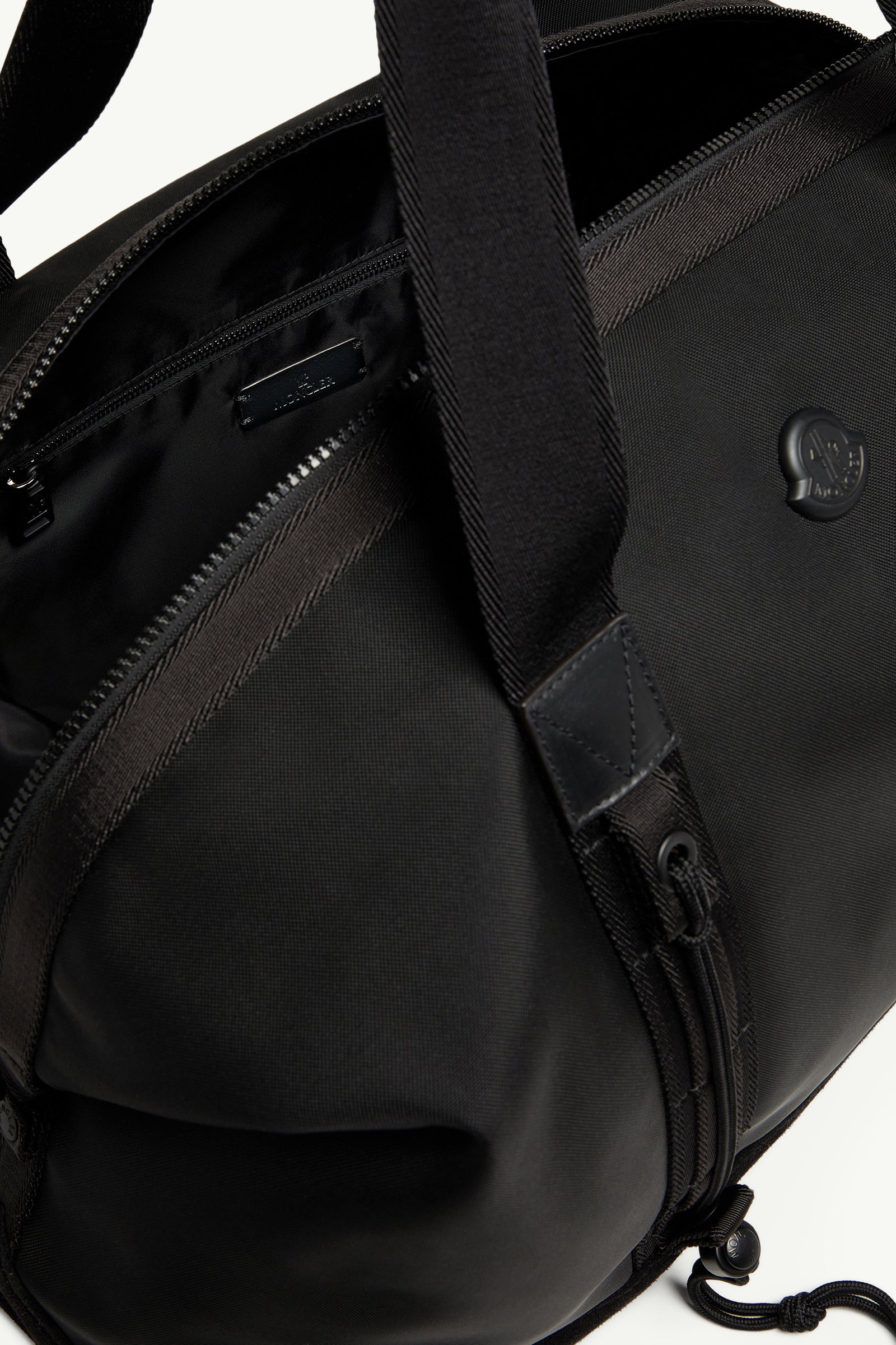 Moncler ダッフルバッグ Moncler Tech ダッフルバッグ | ブラック | FARFETCH JP