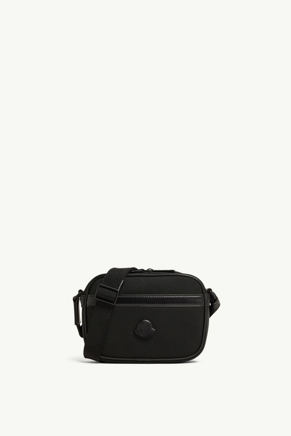 https://moncler-cdn.thron.com/api/v1/content-delivery/shares/dpx6uv/contents/K109A5L00008M6256999_F/image/K109A5L00008M6256999_F