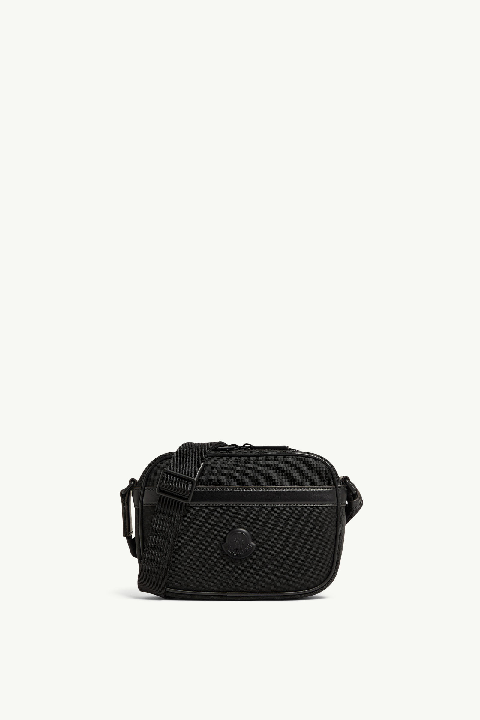 https://moncler-cdn.thron.com/api/v1/content-delivery/shares/dpx6uv/contents/K109A5L00008M6256999_F/image/K109A5L00008M6256999_F