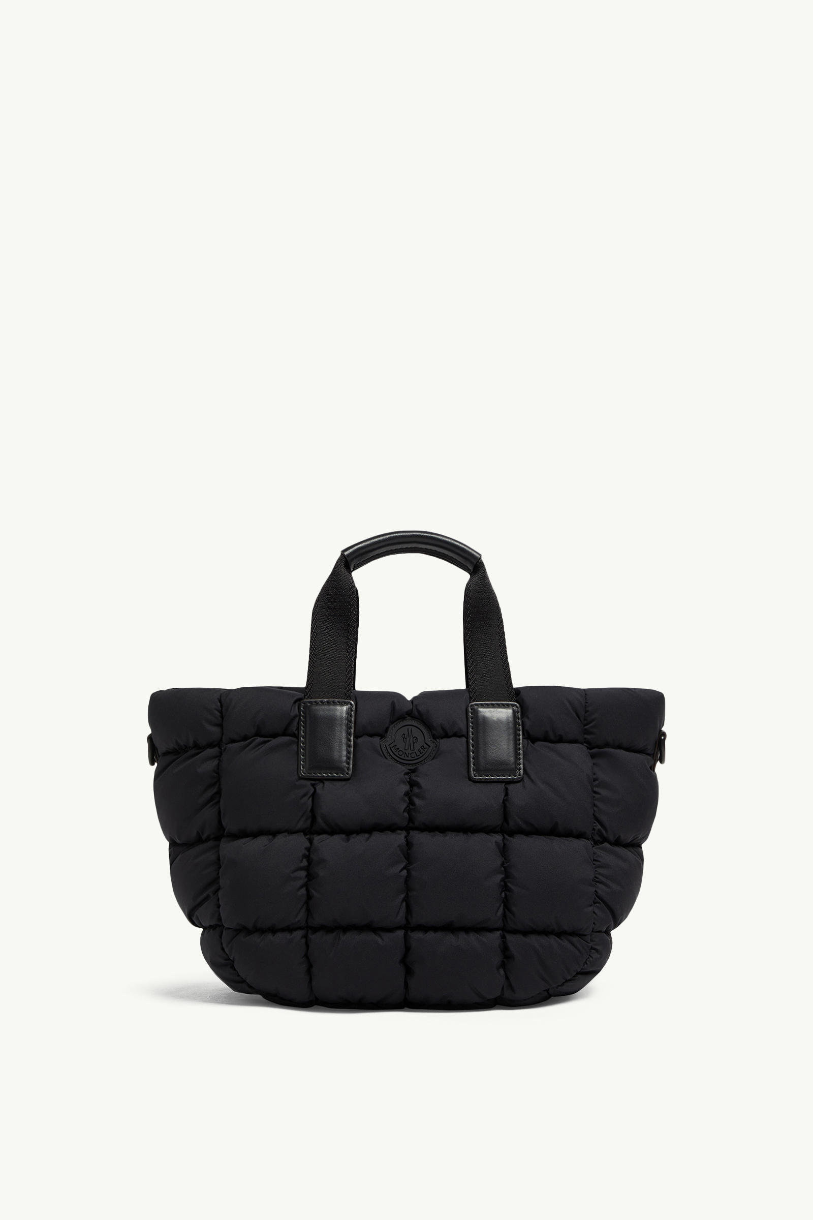 https://moncler-cdn.thron.com/api/v1/content-delivery/shares/dpx6uv/contents/K109B5D00009M5987999_F/image/K109B5D00009M5987999_F