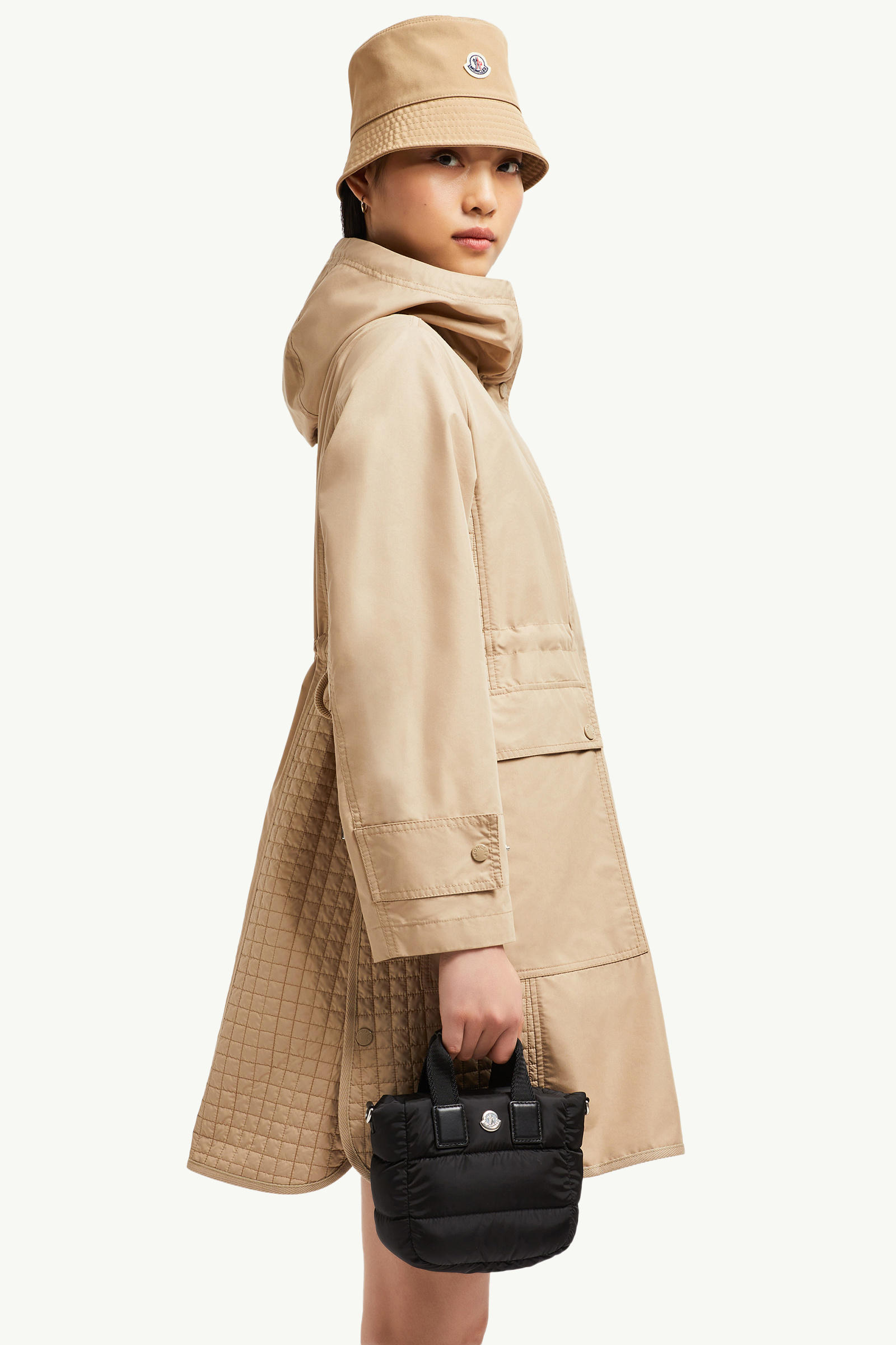 Micro cabas imperméable Caradoc Femmes Noir Moncler 1