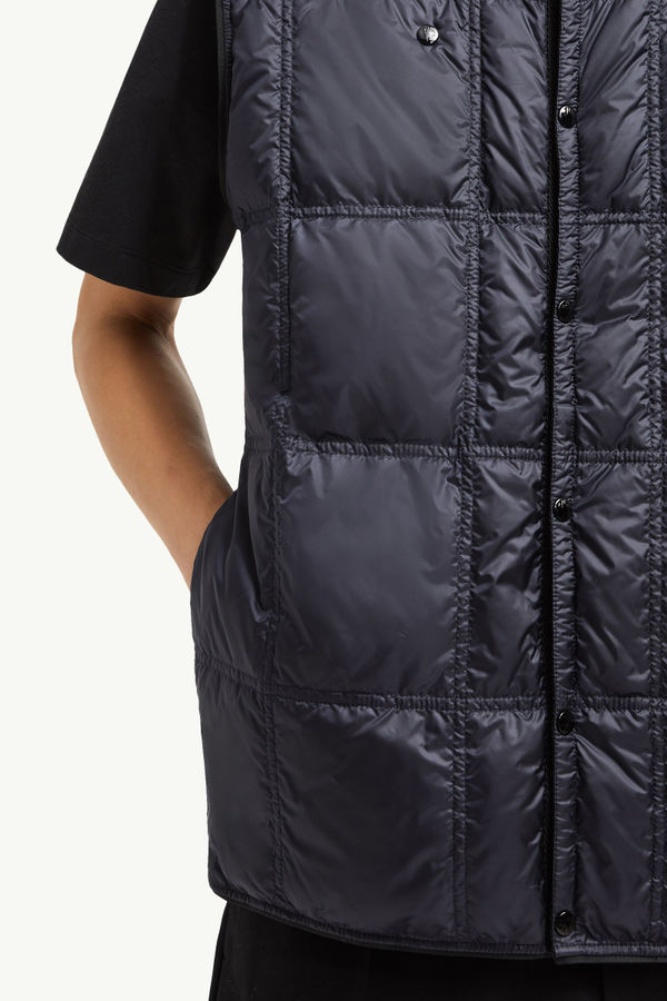 Moncler x FRGMT Vaile Packable Down Gilet Men Navy Blue Moncler 7