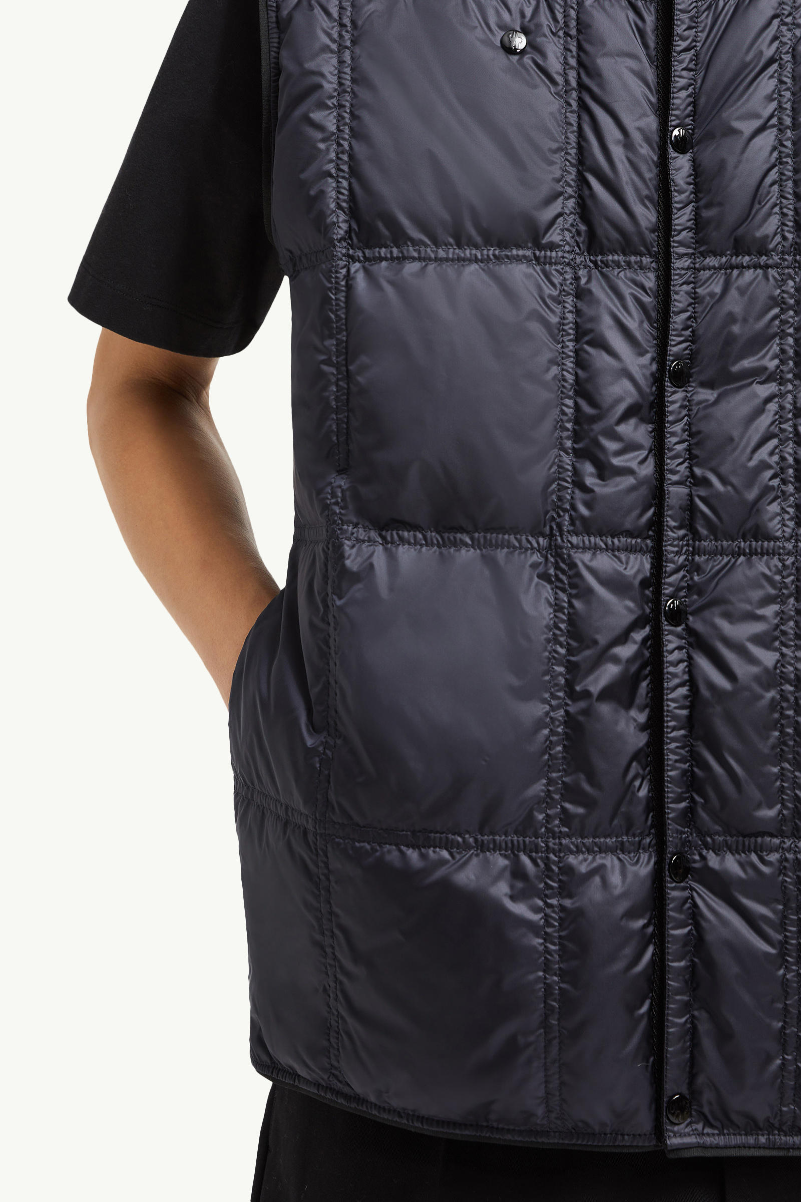 Moncler x FRGMT Vaile Packable Down Gilet Men Navy Blue Moncler 7