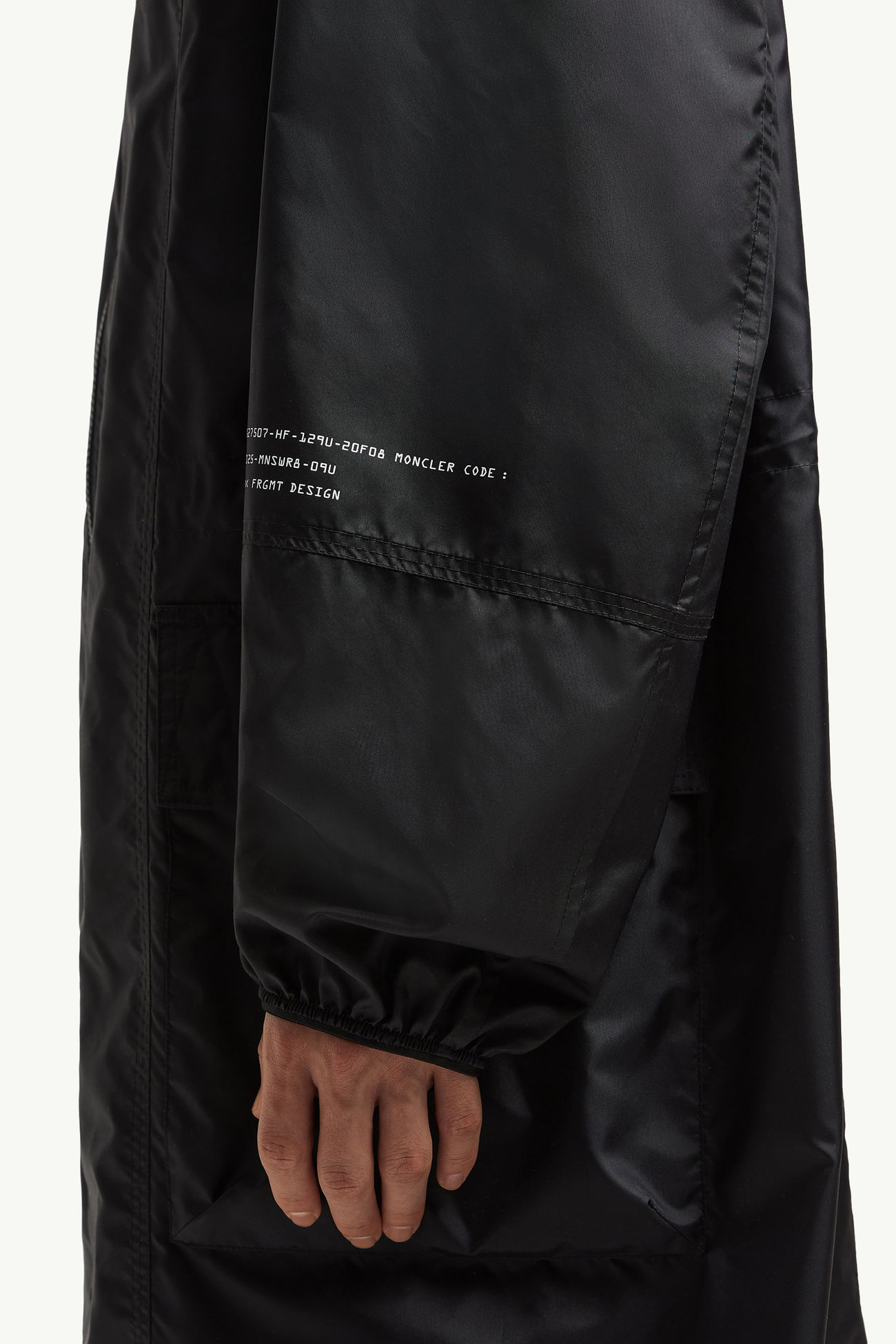 Moncler x FRGMT Ishta男士可折叠连帽派克大衣 男士 黑色 Moncler 5